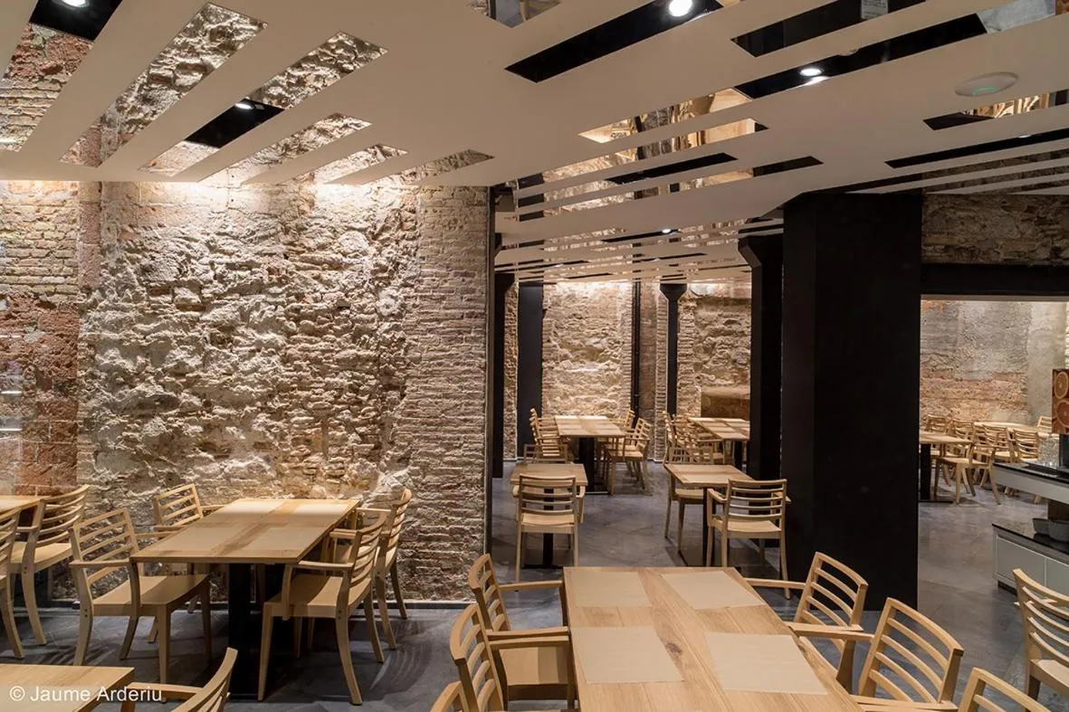 Restaurant/places to eat in Barcelona House