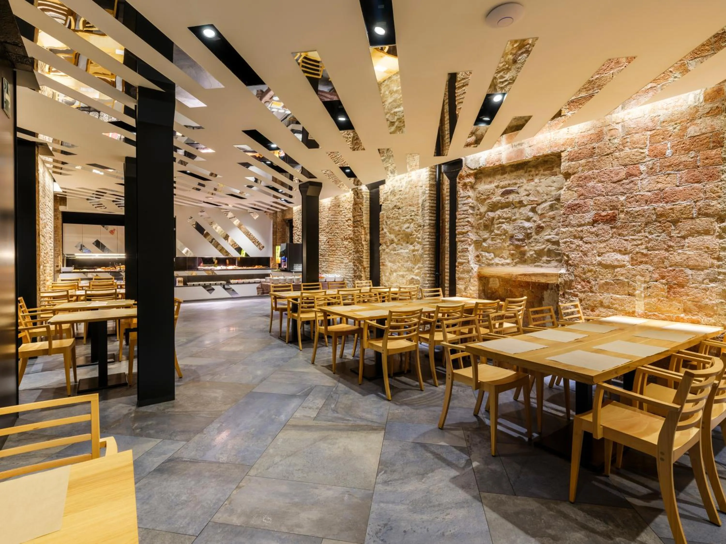 Restaurant/places to eat in Barcelona House