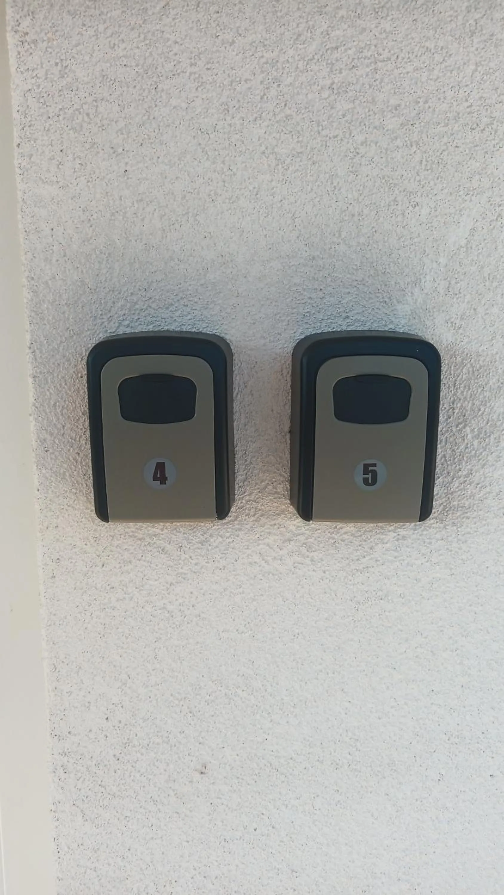 safe in Martina Guest house-Rooms