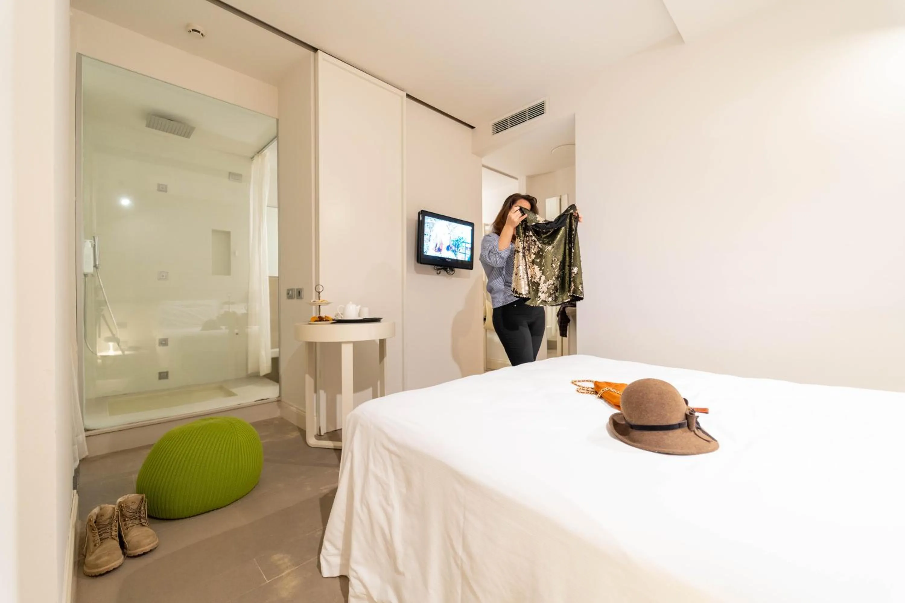 Shower in Shalai - Exclusive SPA and small gourmet hotel