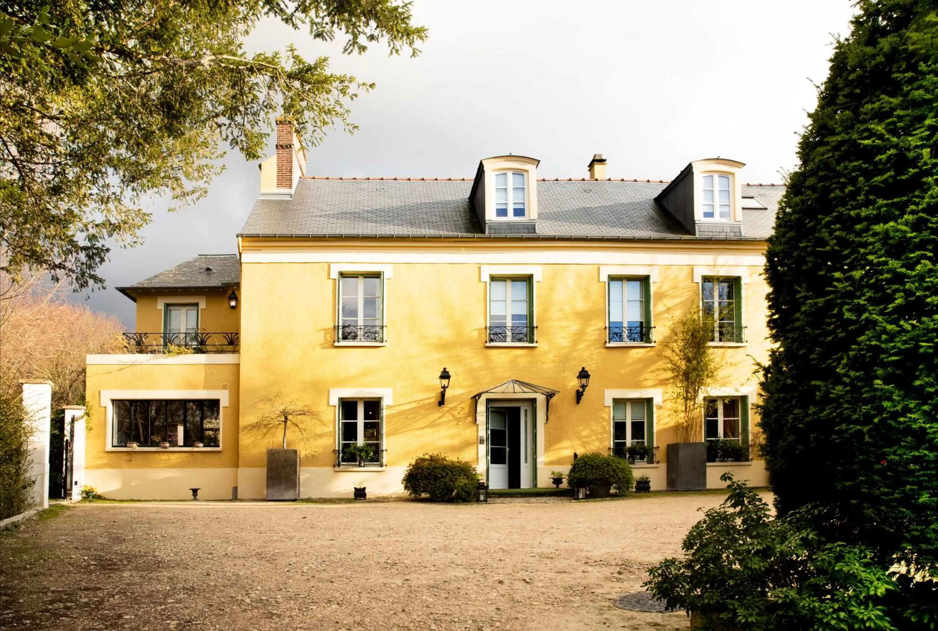 Property building in Le Clos de Villeroy