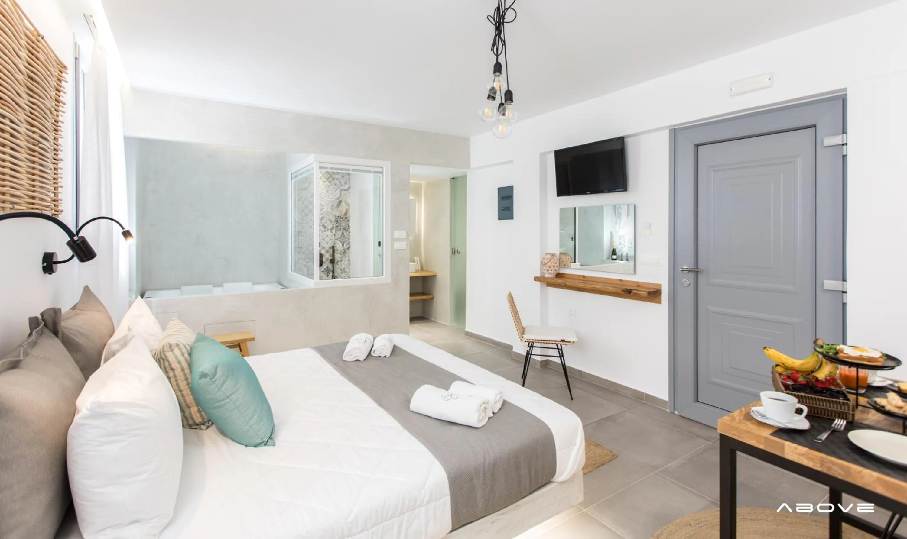 Photo of the whole room in Margaret of Naxos