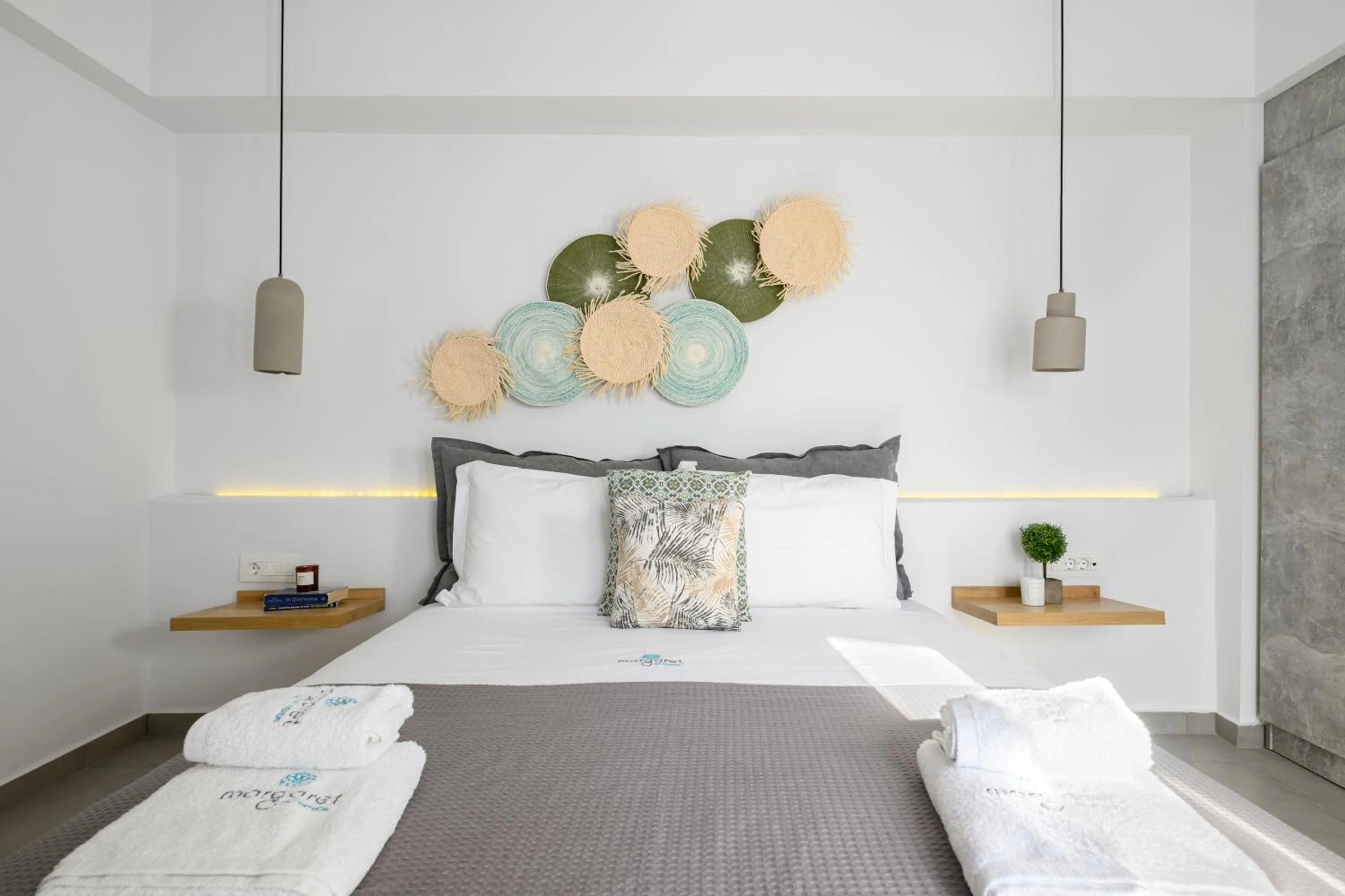 Photo of the whole room, Bed in Margaret of Naxos