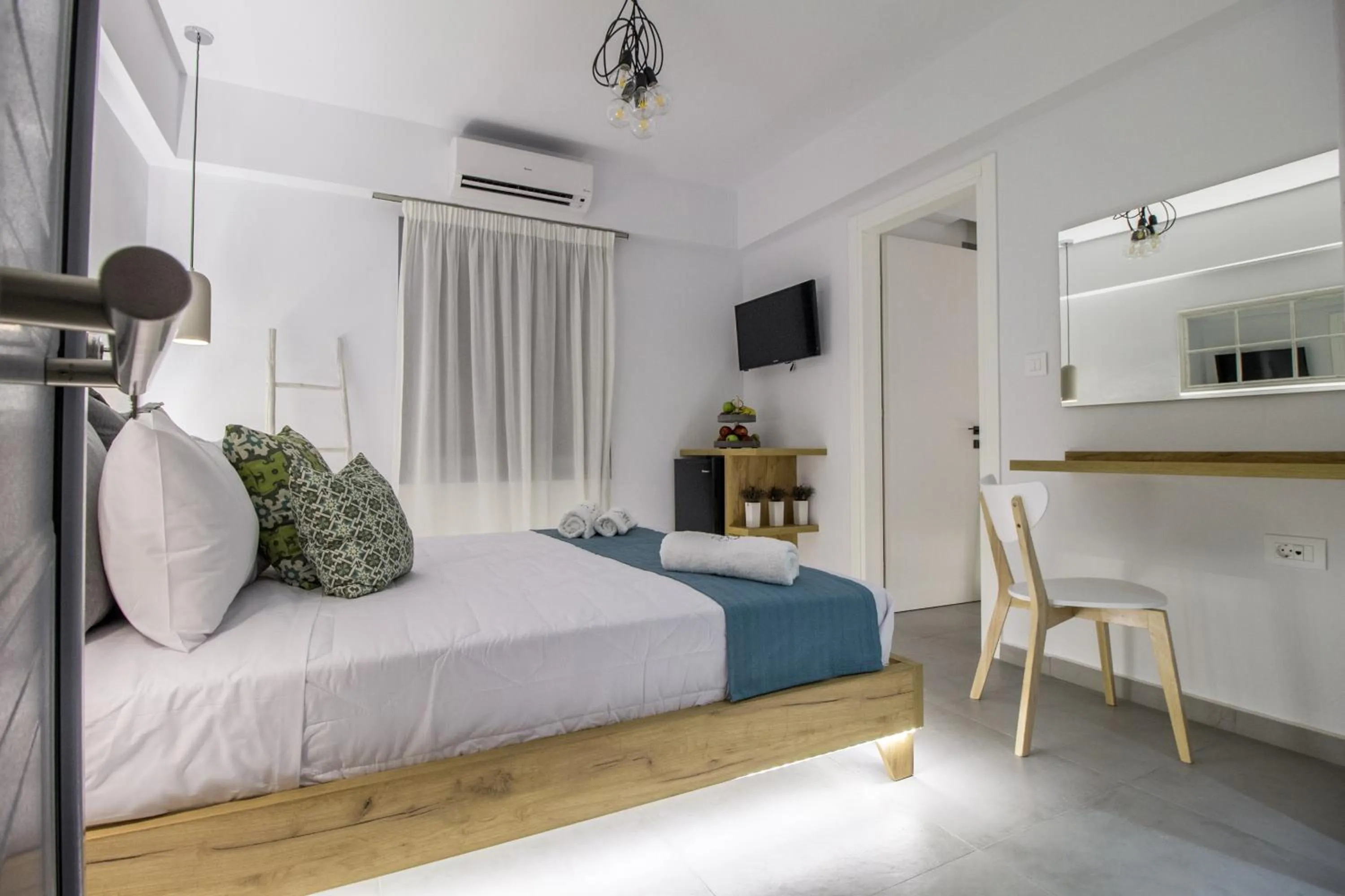 Bed in Margaret of Naxos