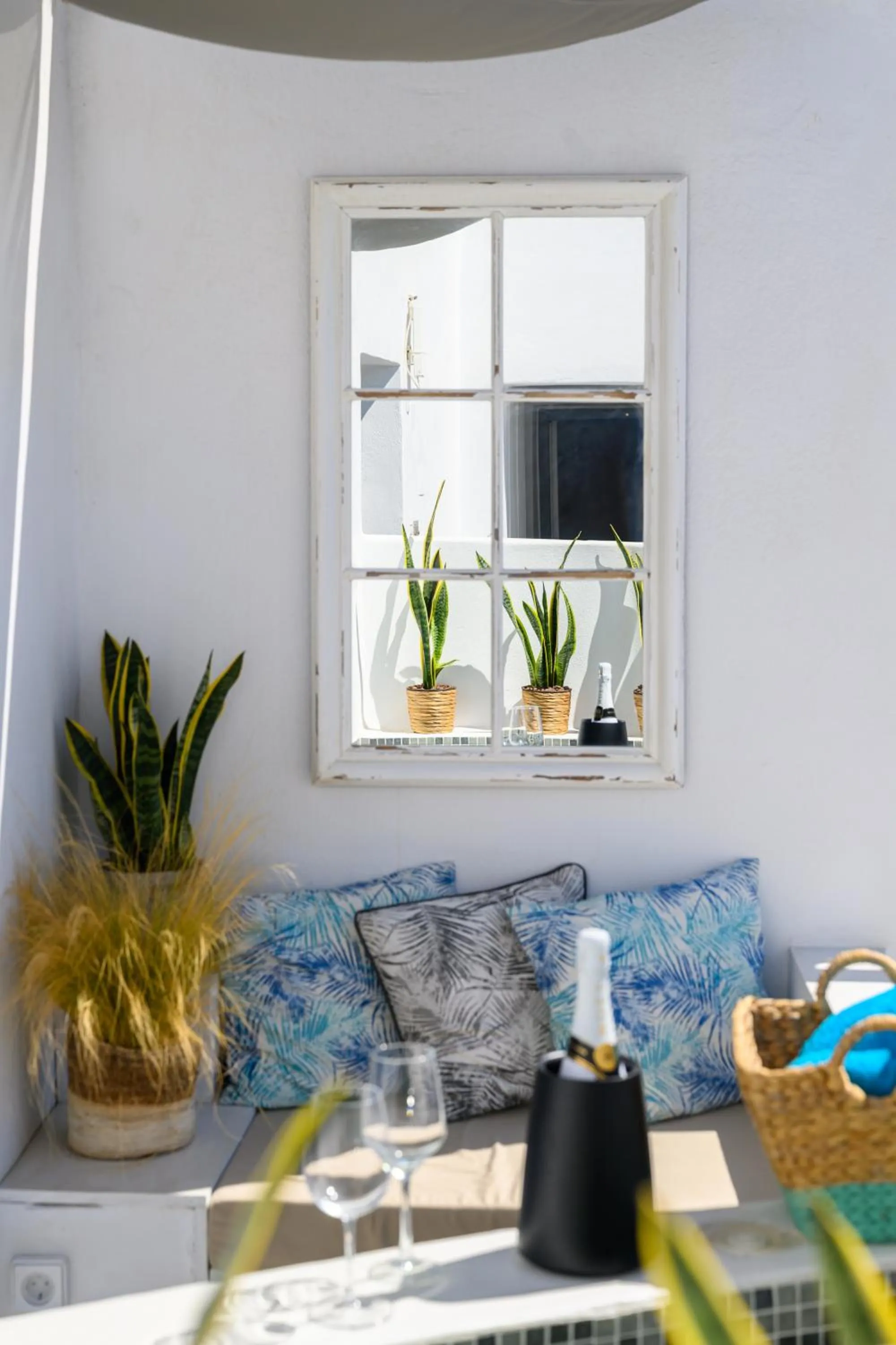 Balcony/Terrace in Margaret of Naxos