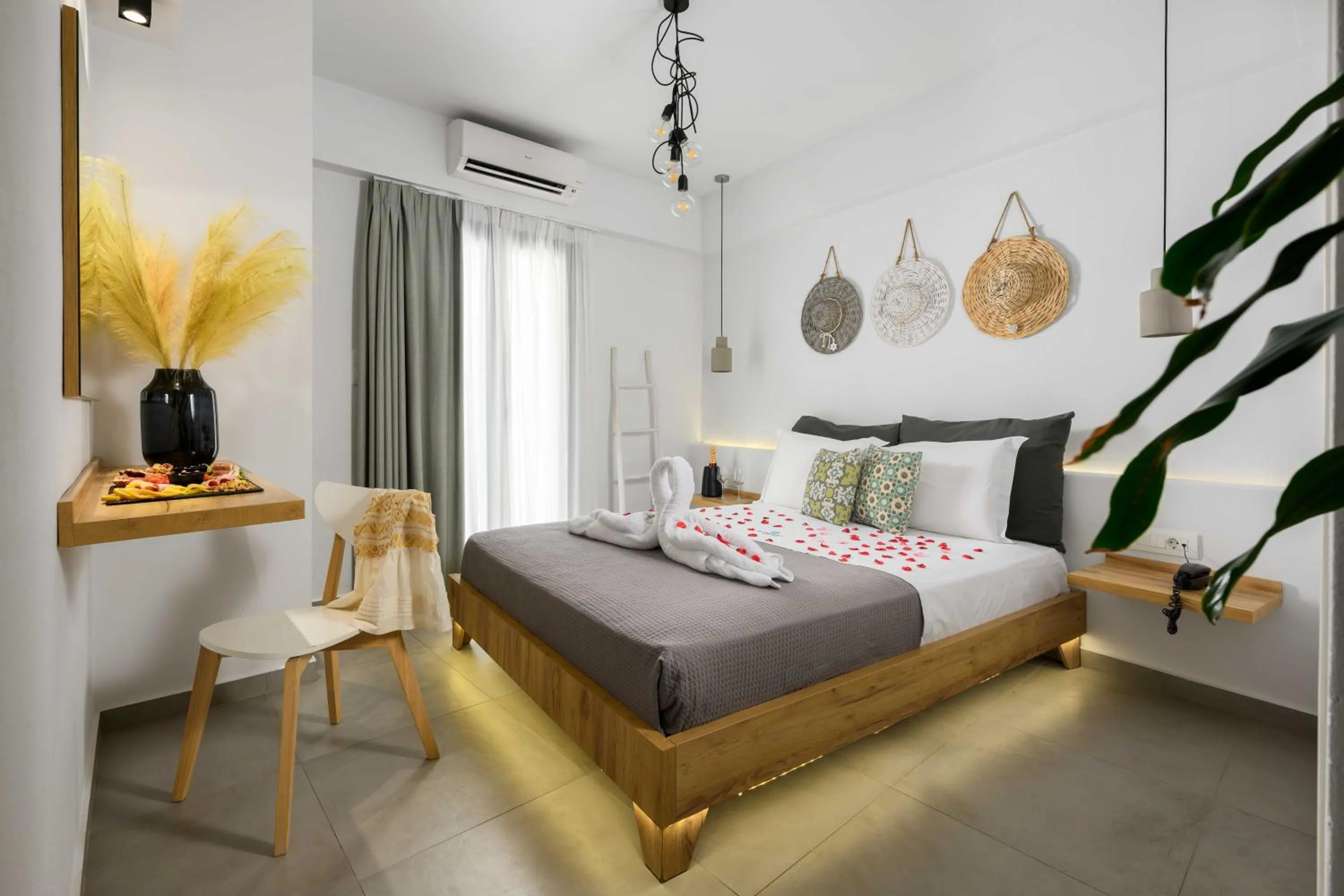 Bedroom, Bed in Margaret of Naxos