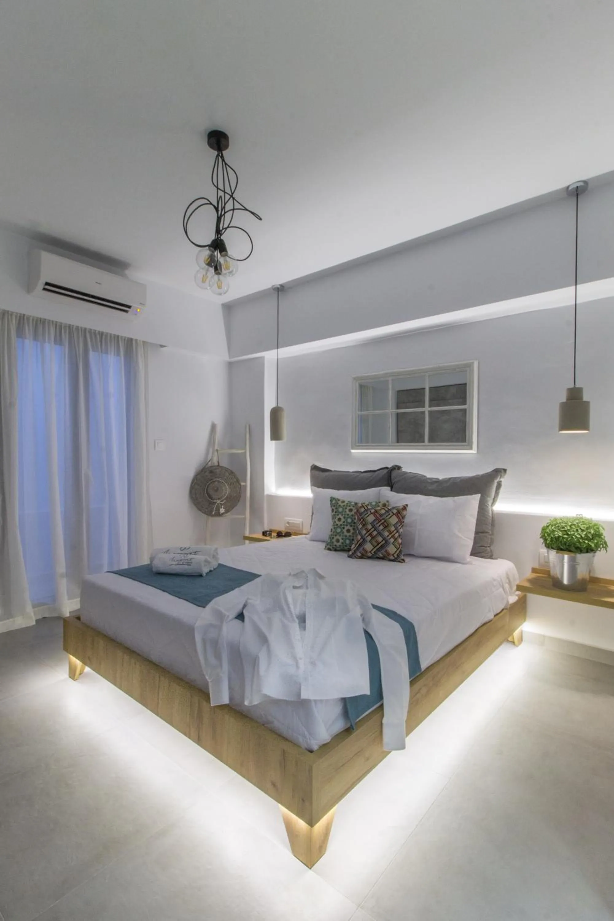 Bed in Margaret of Naxos