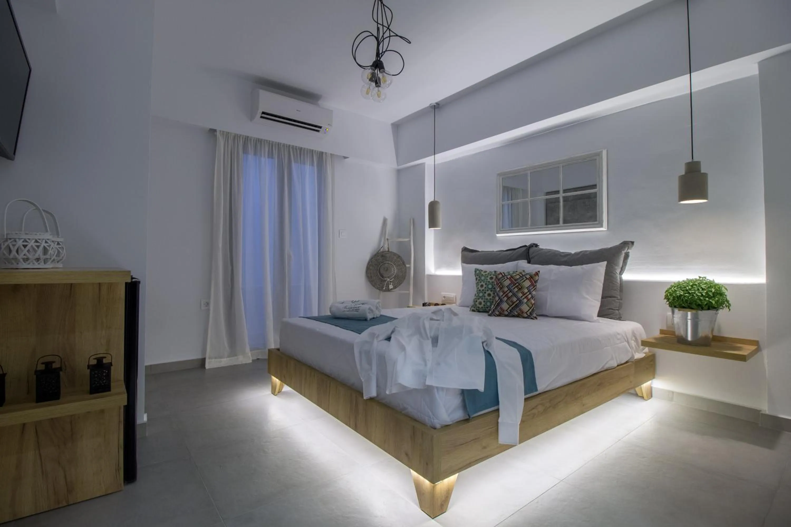 Photo of the whole room, Bed in Margaret of Naxos