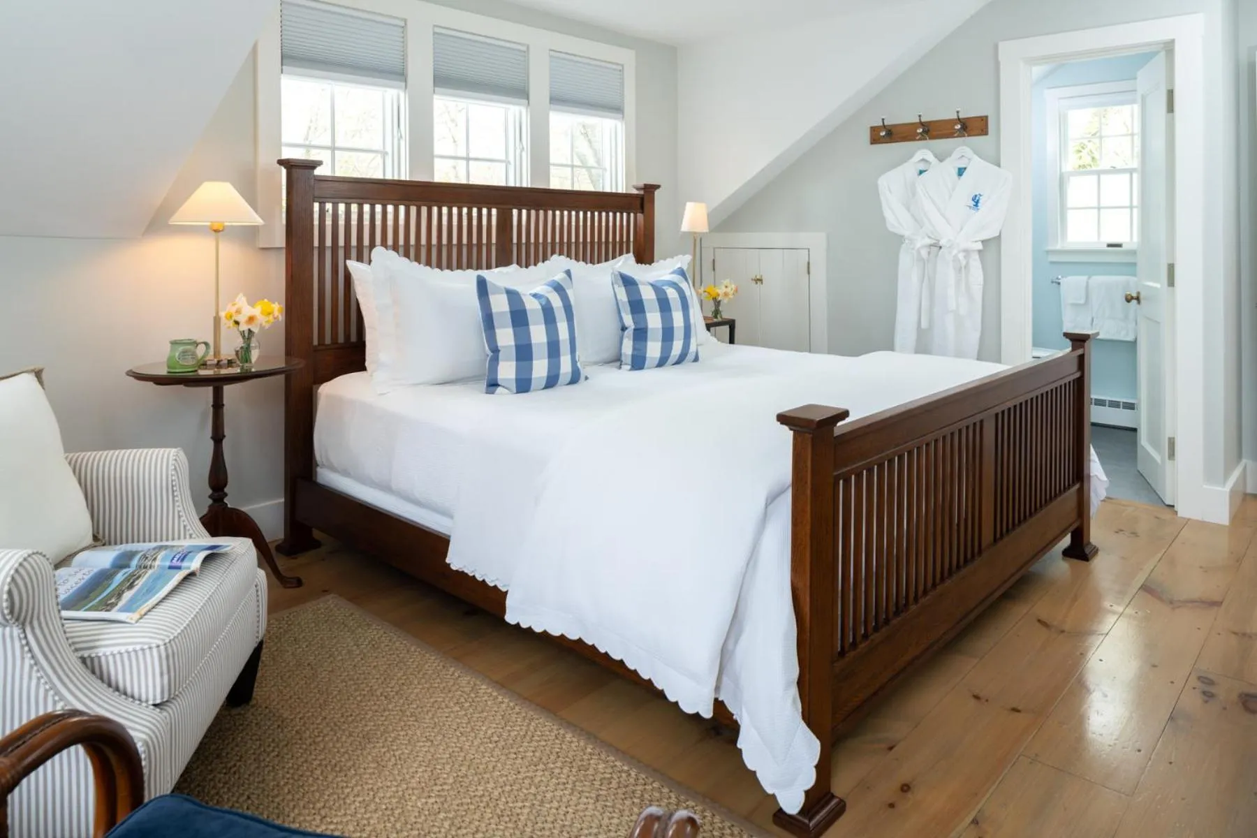 King Room with Garden View in Candleberry Inn on Cape Cod
