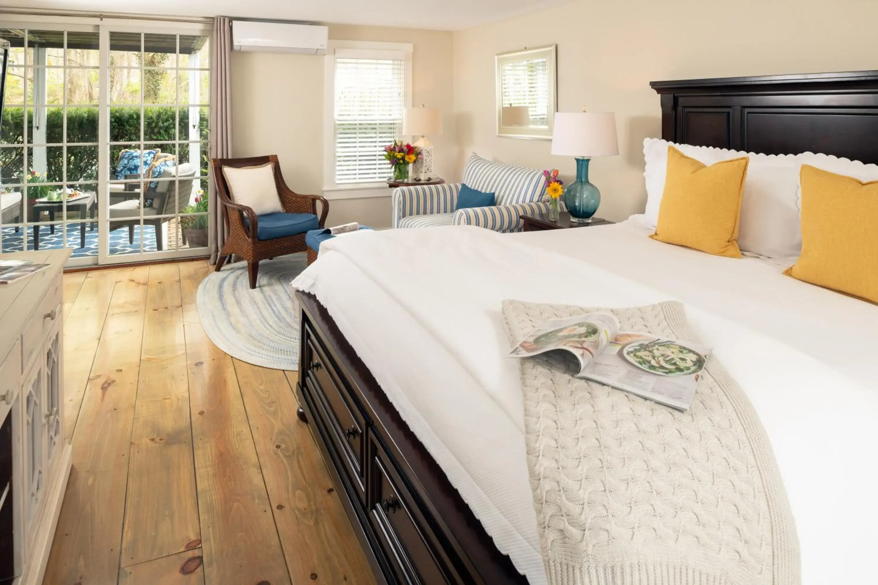 Superior King Suite in Candleberry Inn on Cape Cod Superior King Suite in Candleberry Inn on Cape Cod