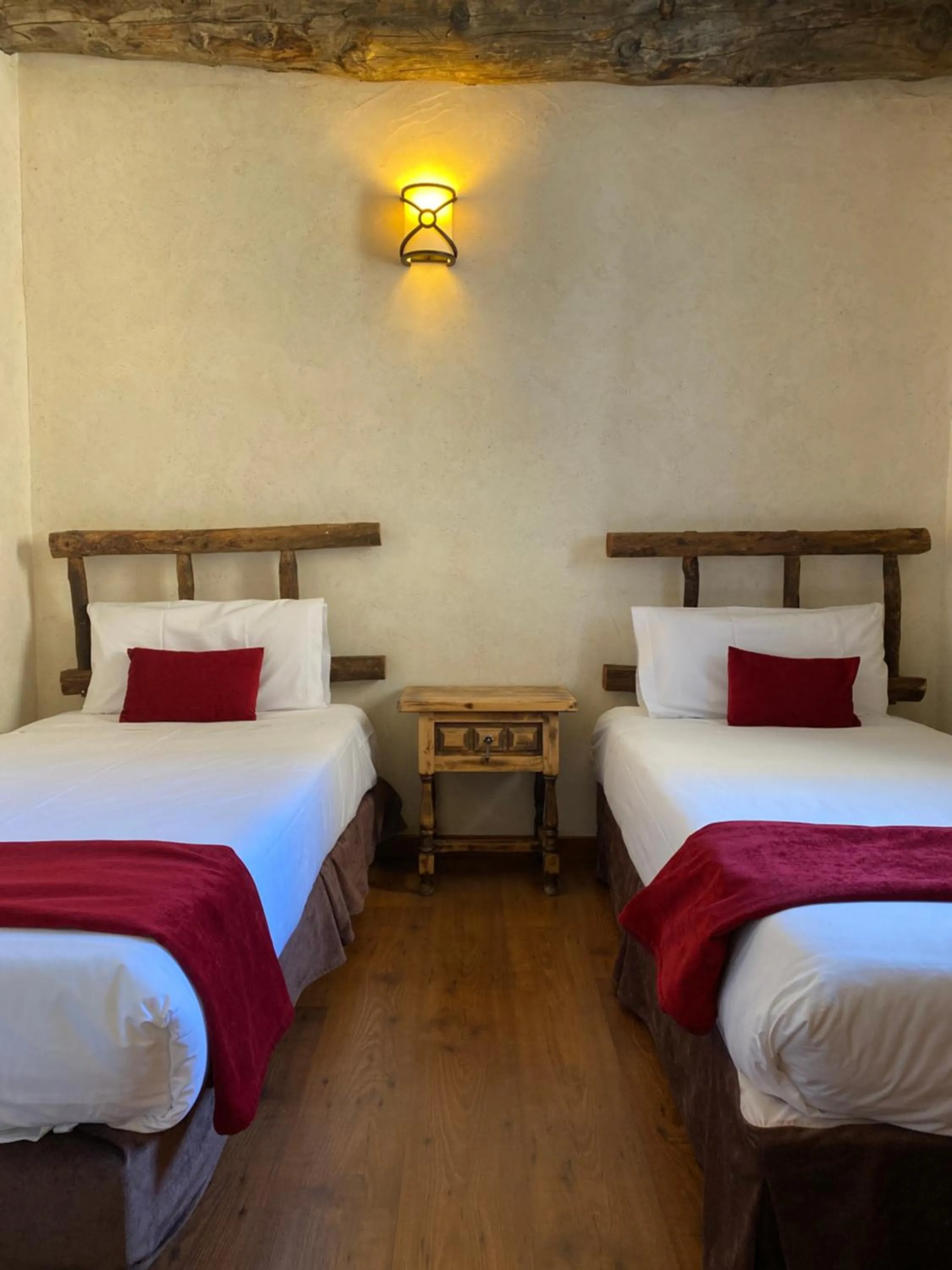 Bedroom, Bed in Apartaments Els Llacs