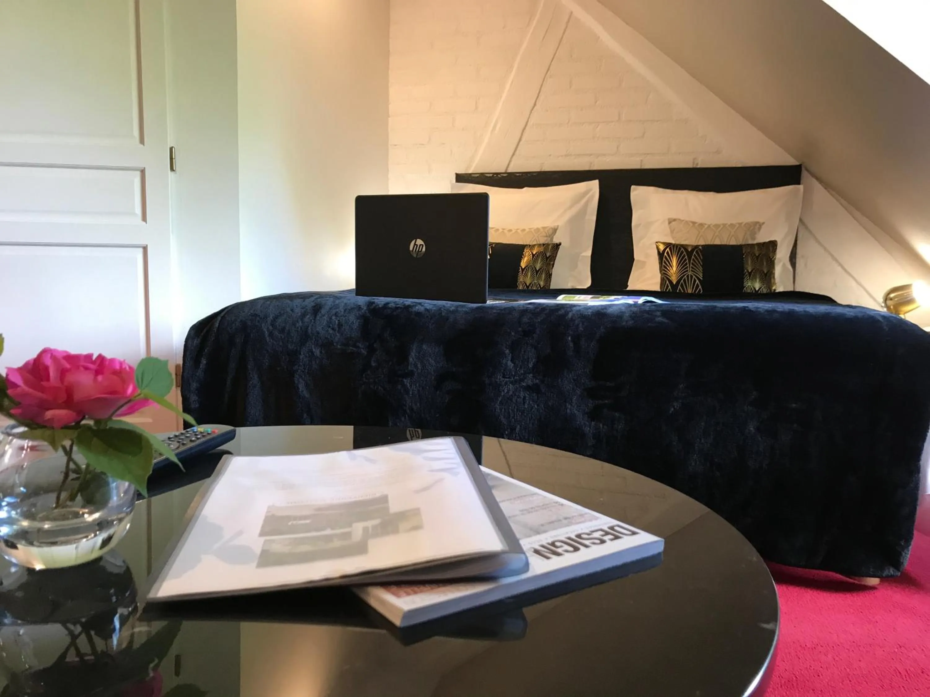 Photo of the whole room, Bed in La Levraudière