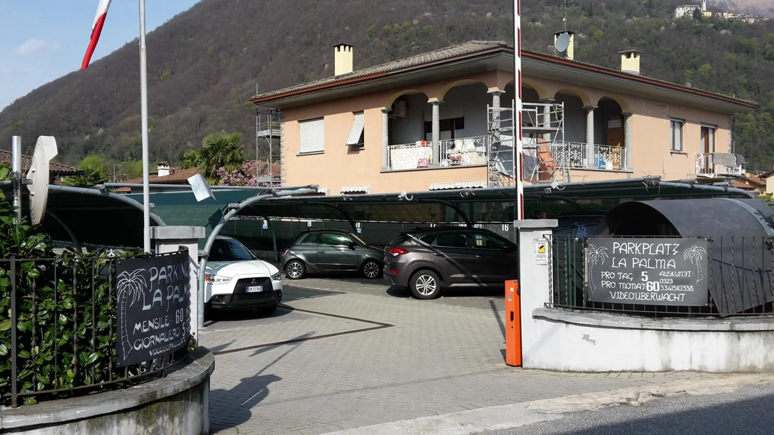 Parking in Casa Petrolli