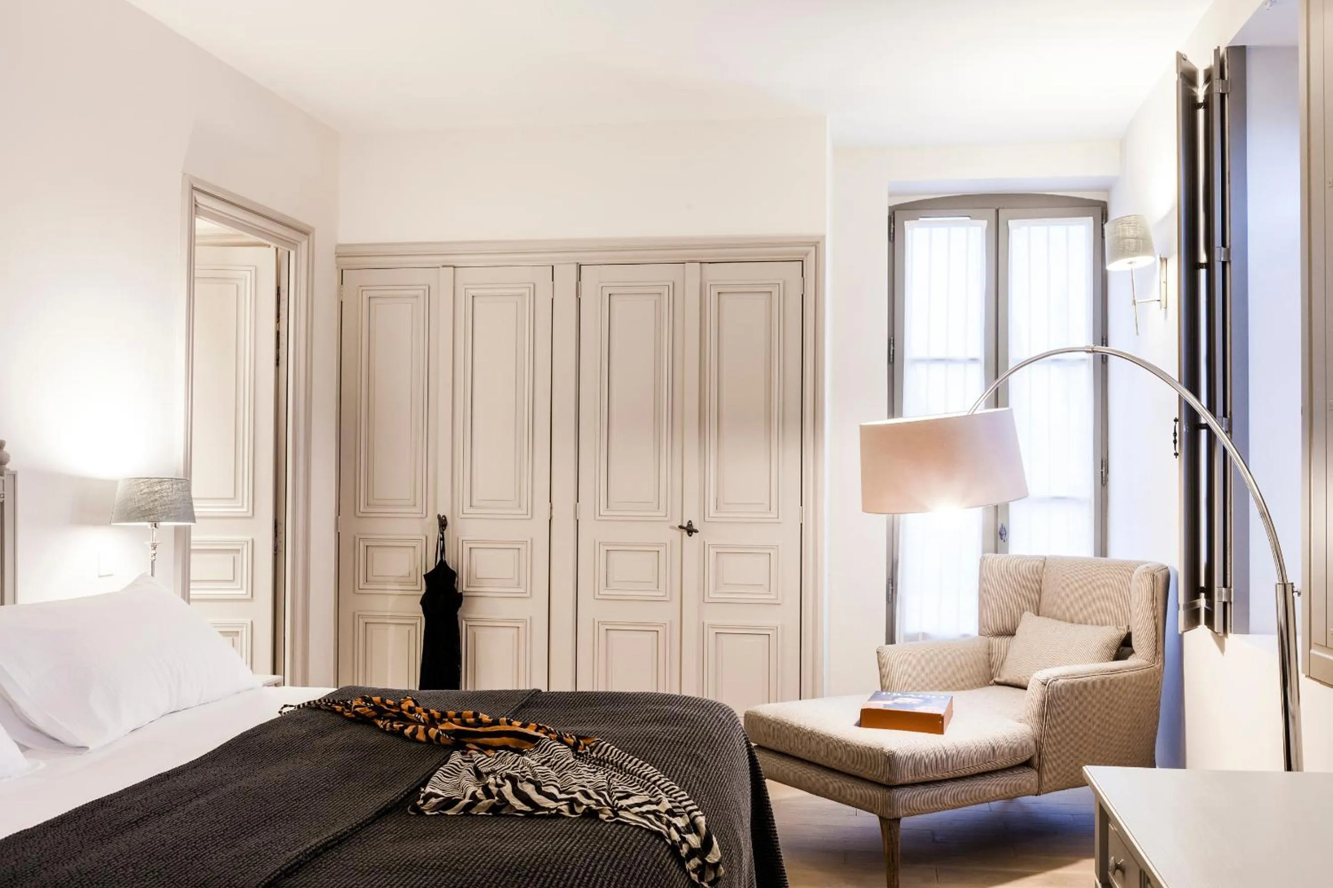 Bedroom, Bed in Château St Pierre de Serjac