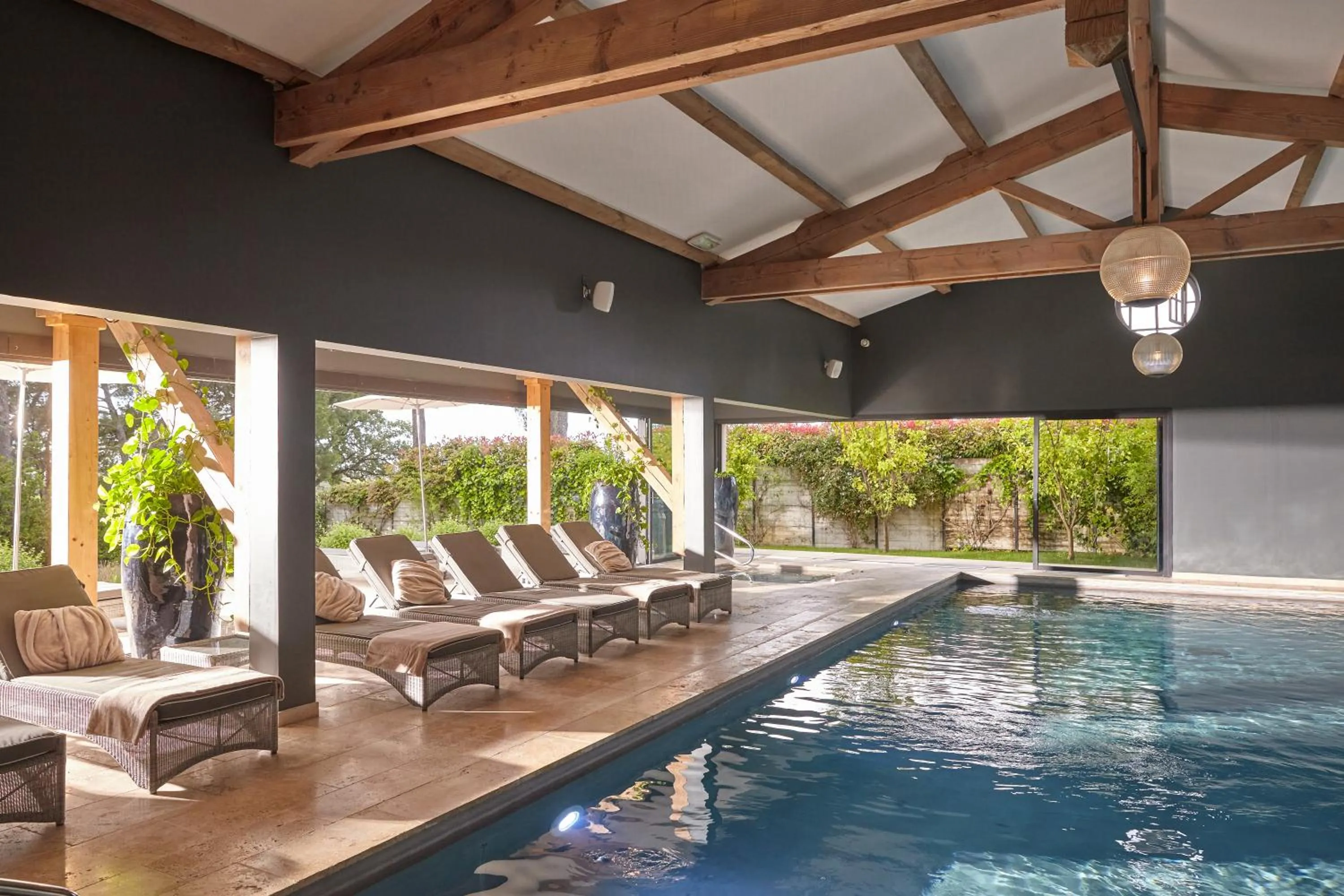 Swimming pool in Château St Pierre de Serjac