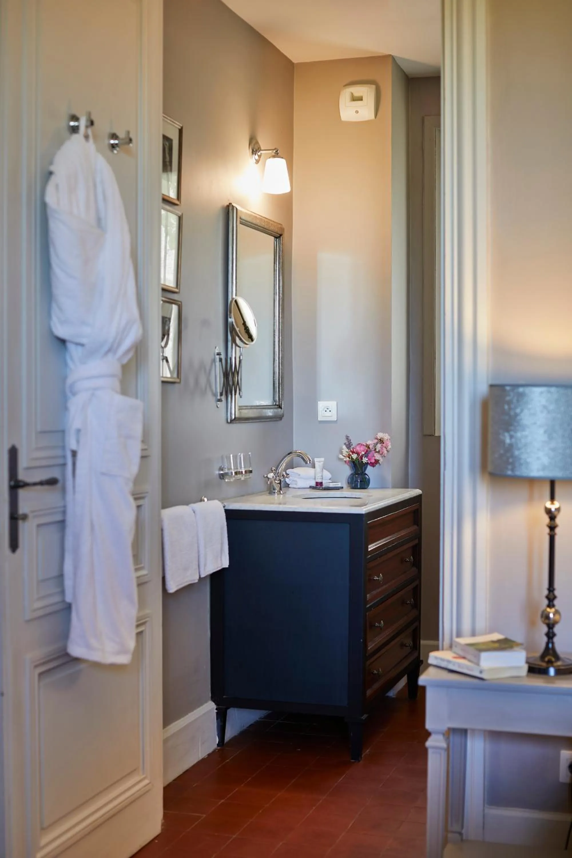 Bathroom in Château St Pierre de Serjac