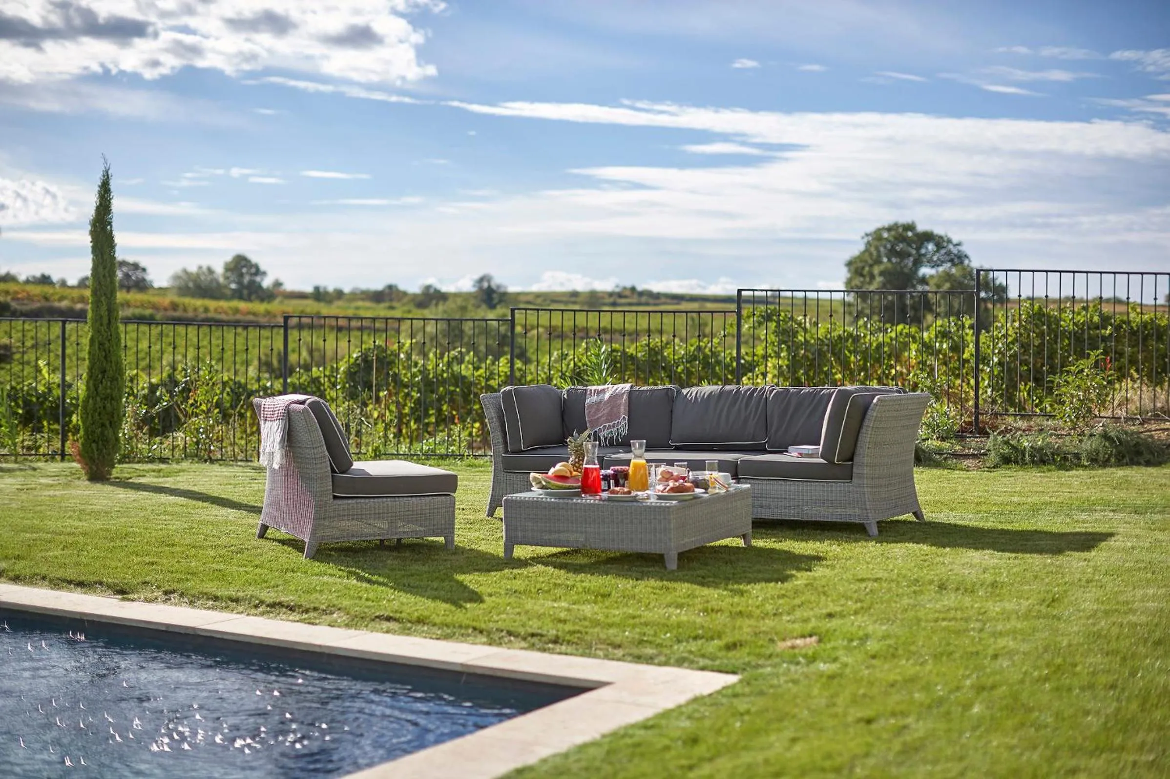 Garden in Château St Pierre de Serjac