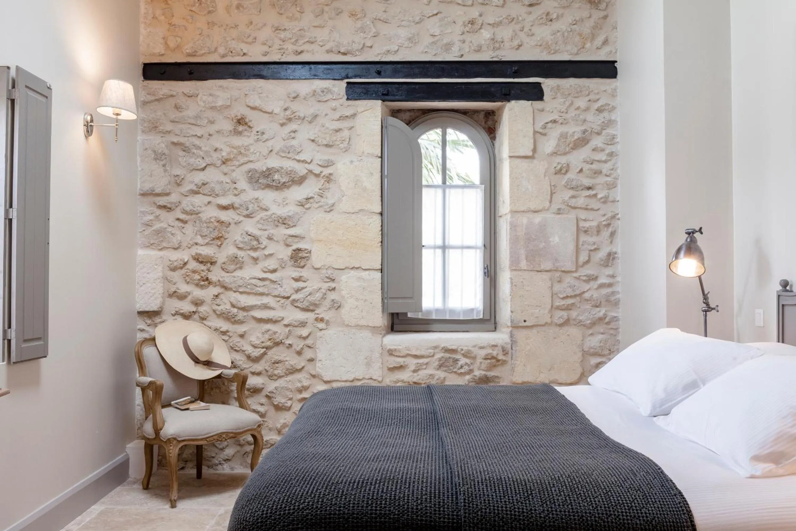 Bedroom, Bed in Château St Pierre de Serjac