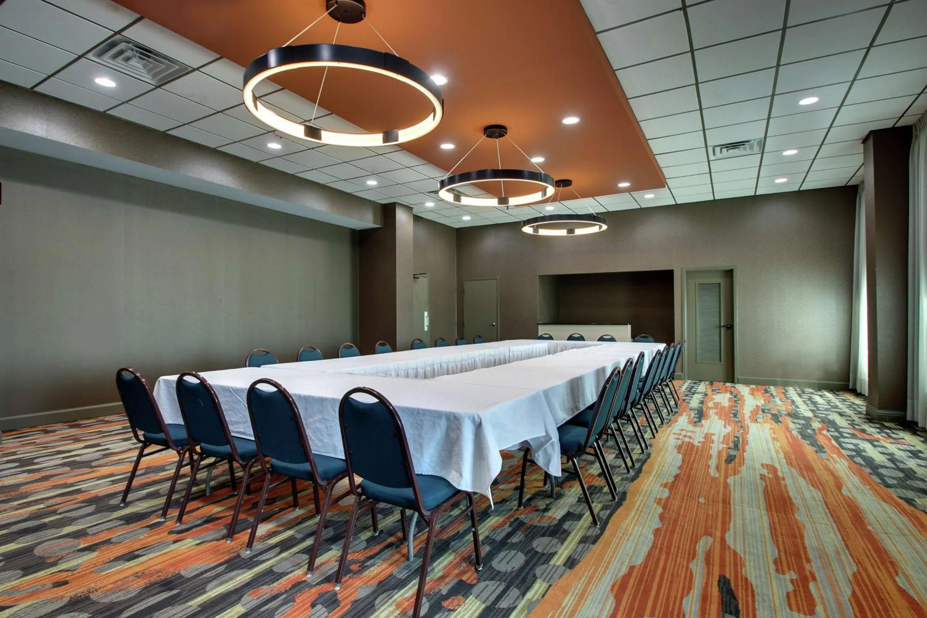 Meeting/conference room in Doubletree By Hilton Mt. Vernon