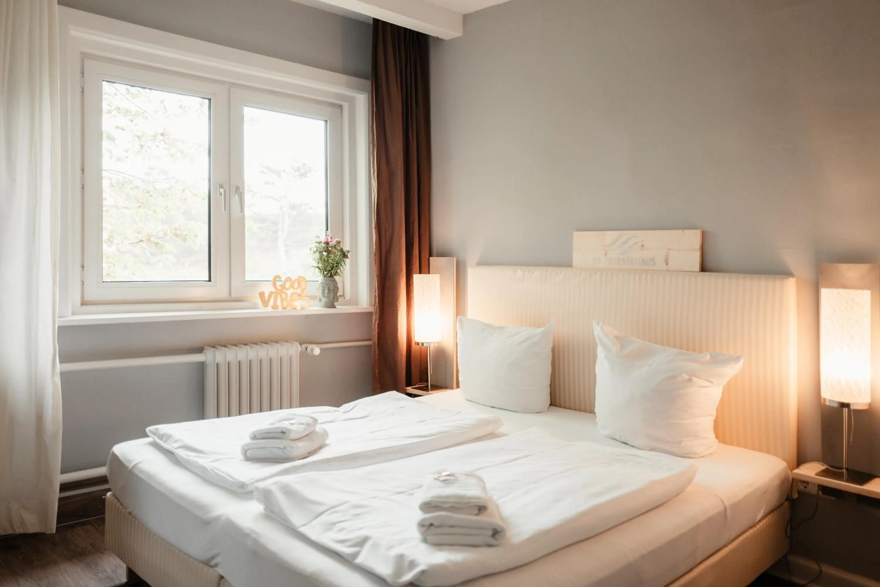 Bed in Hotel 'Das Strandhaus'