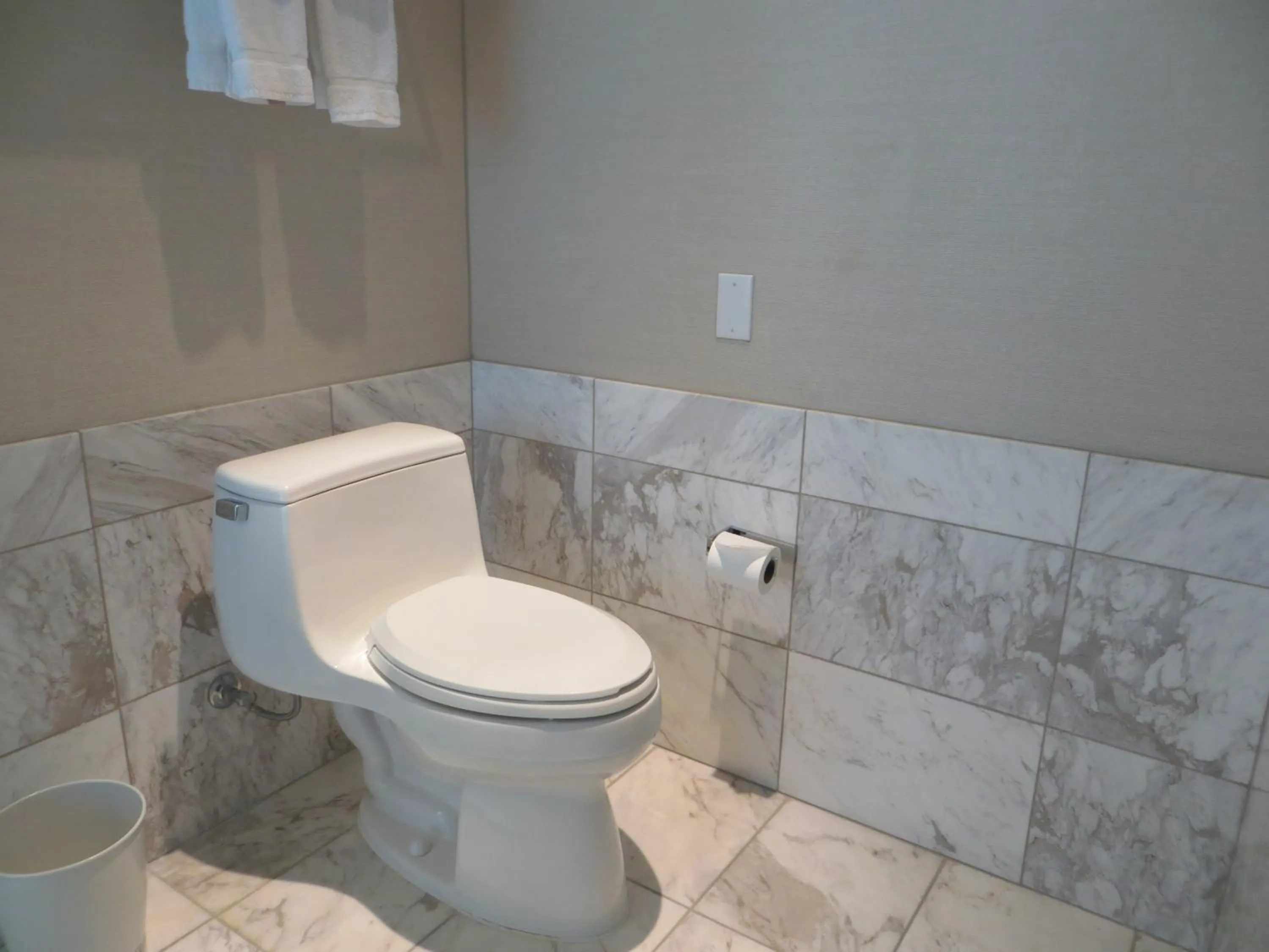 Toilet in Palms Place Suite with Strip View