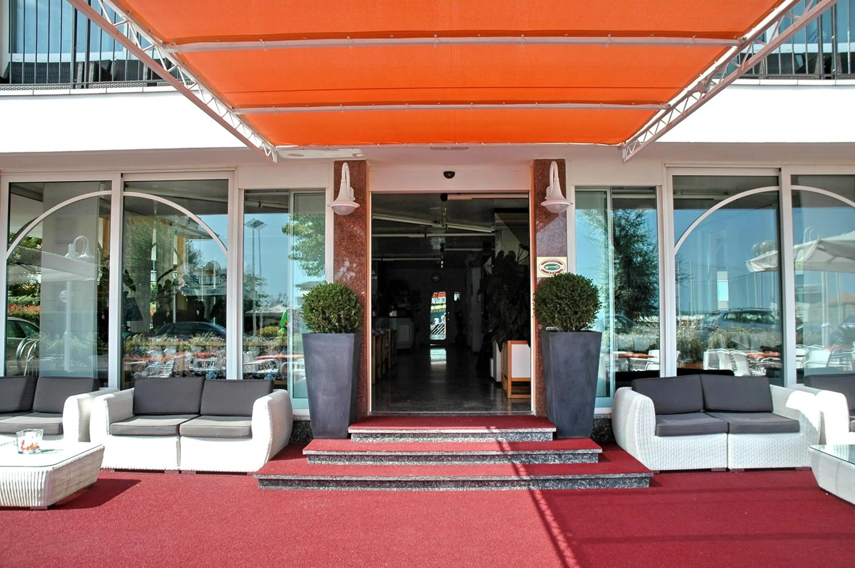 Garden in El Cid Campeador - Family Hotel