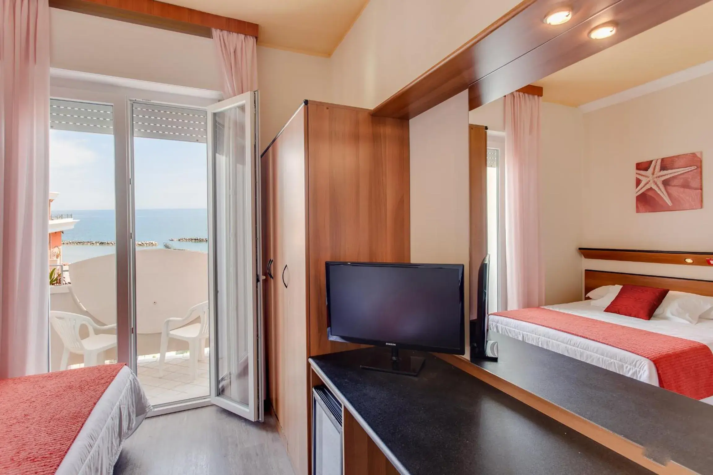 Double Room with Balcony and Sea View in El Cid Campeador - Family Hotel Double Room with Balcony and Sea View in El Cid Campeador - Family Hotel