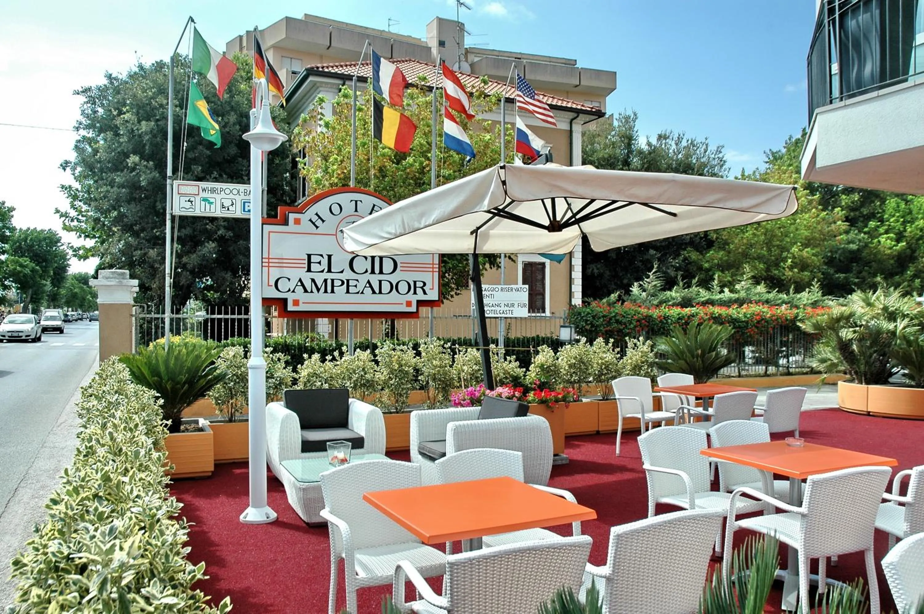 Facade/entrance in El Cid Campeador - Family Hotel
