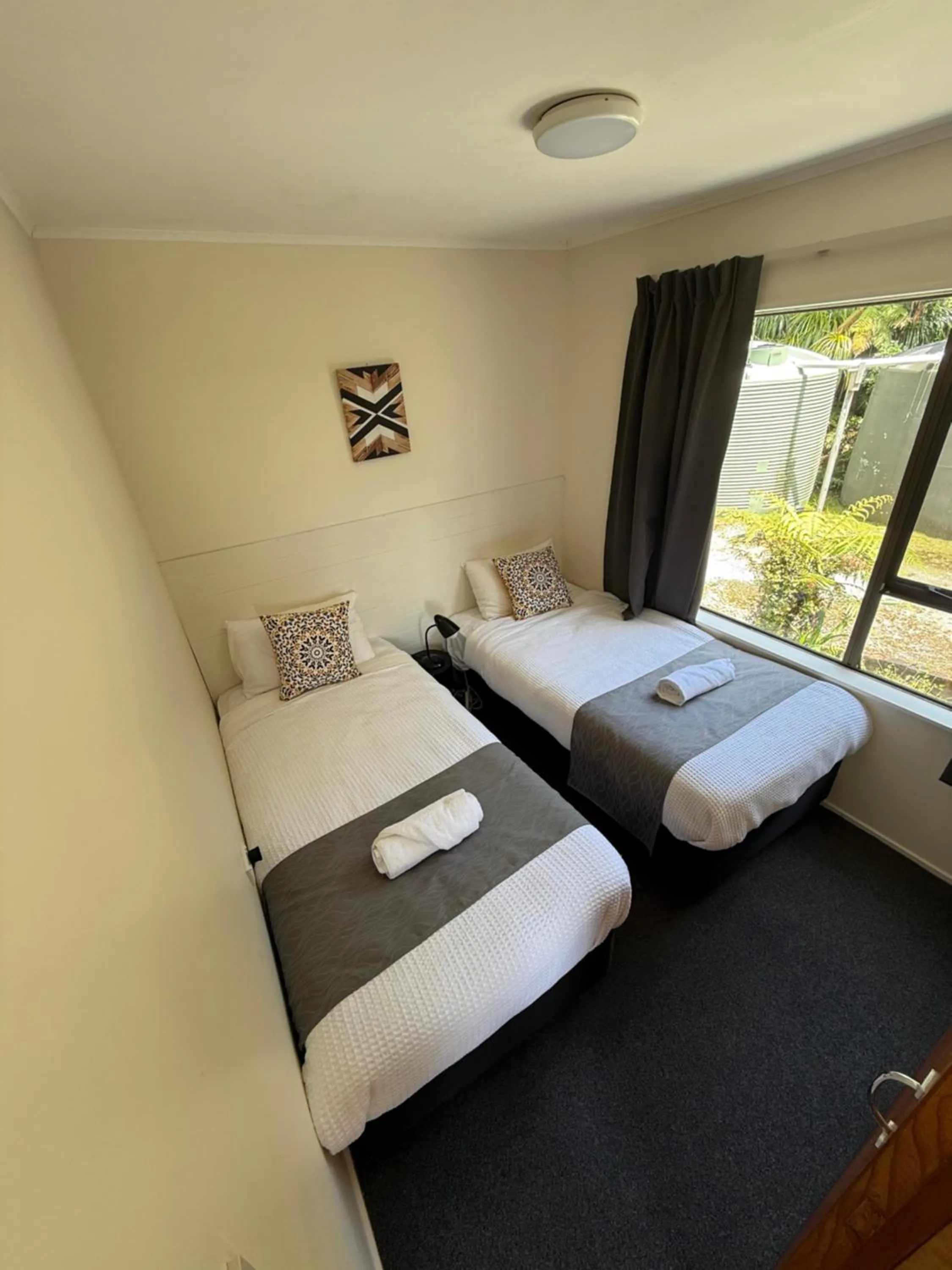 Bedroom, Bed in Paparoa Park Motel