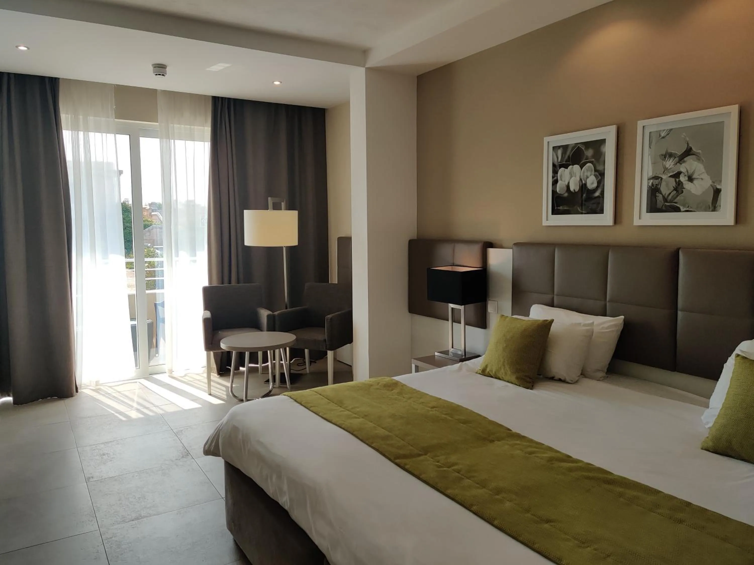 Bedroom, Bed in Salini Resort