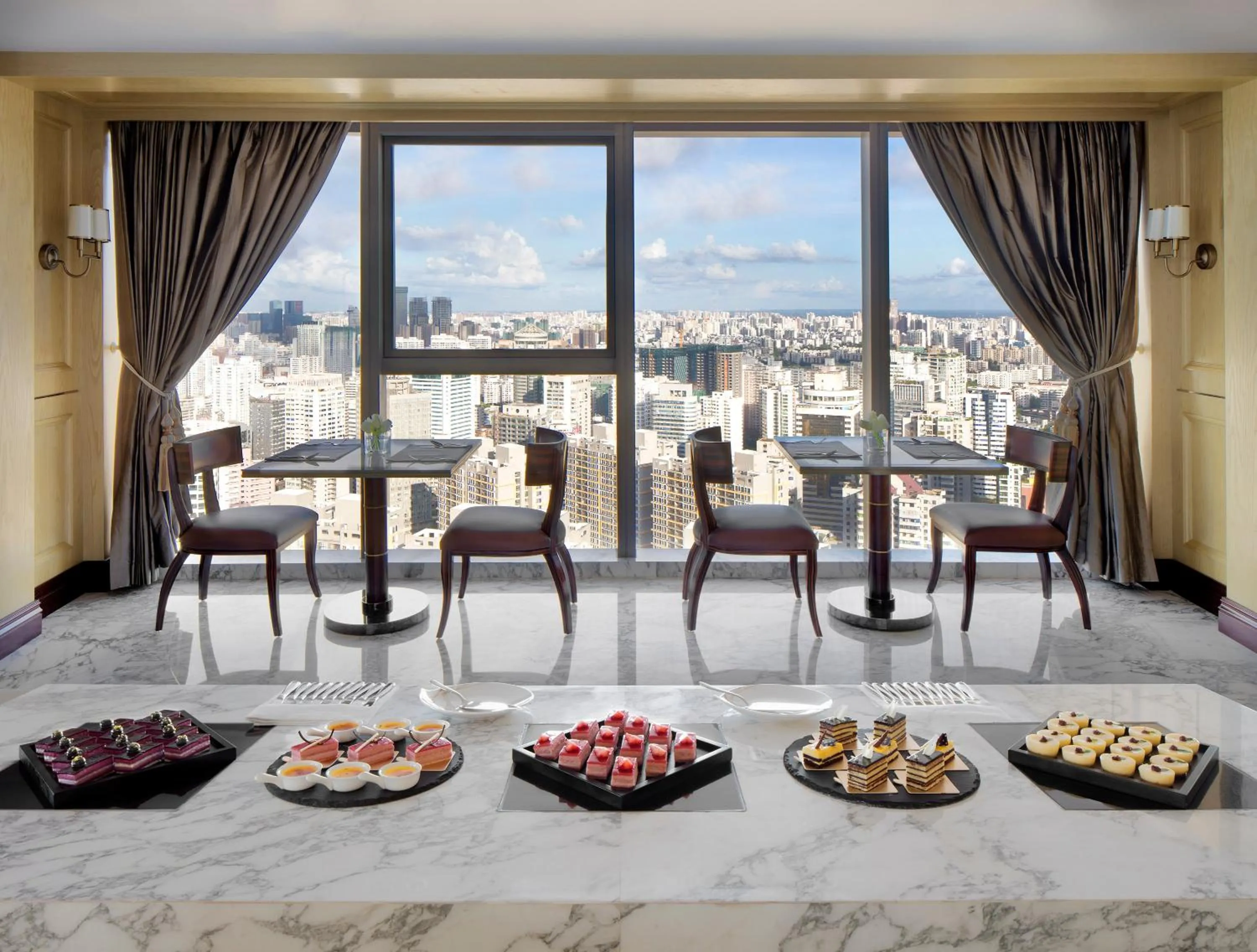 Restaurant/places to eat in The Langham Haikou