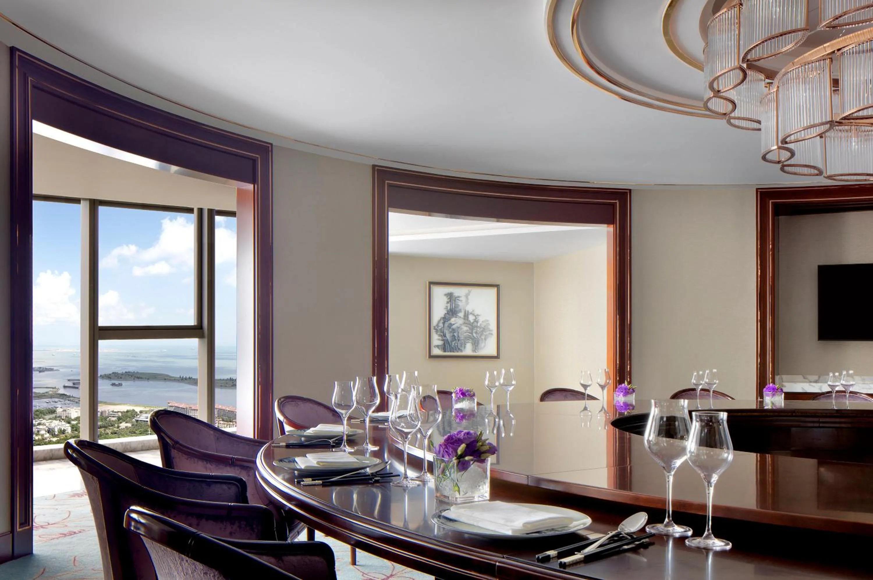 Restaurant/places to eat in The Langham Haikou