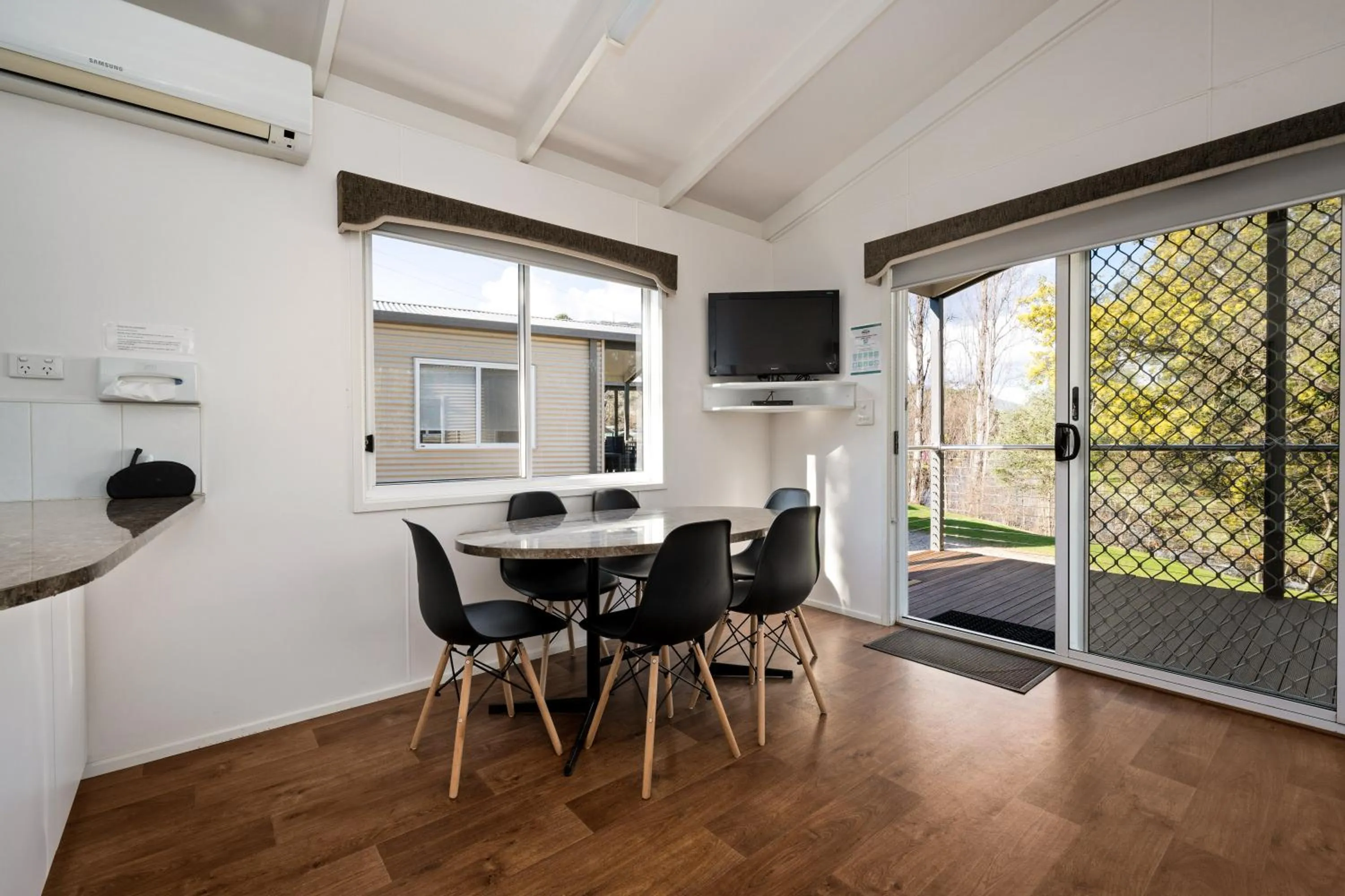 Dining area in Bright Riverside Holiday Park