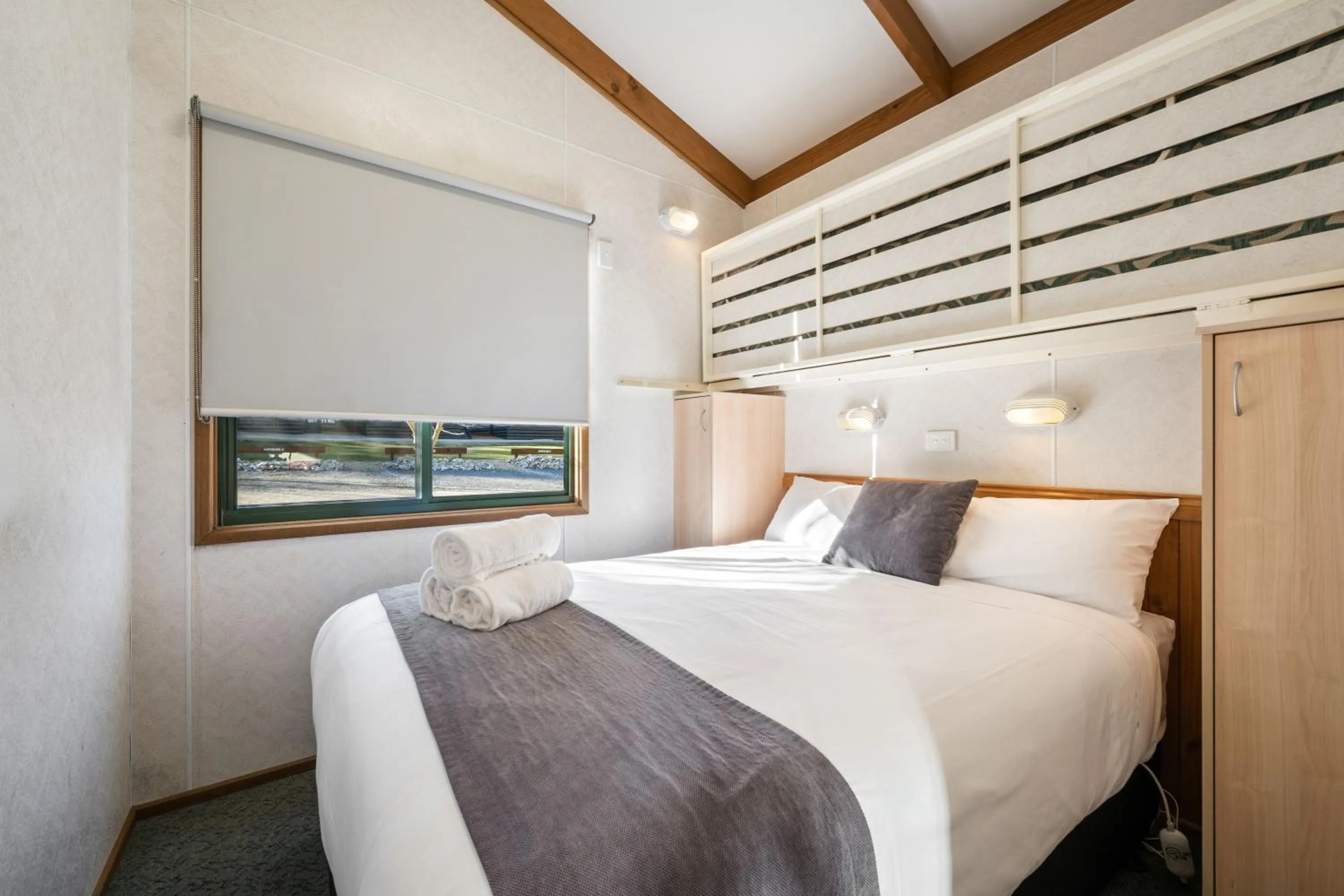 Bed in Bright Riverside Holiday Park