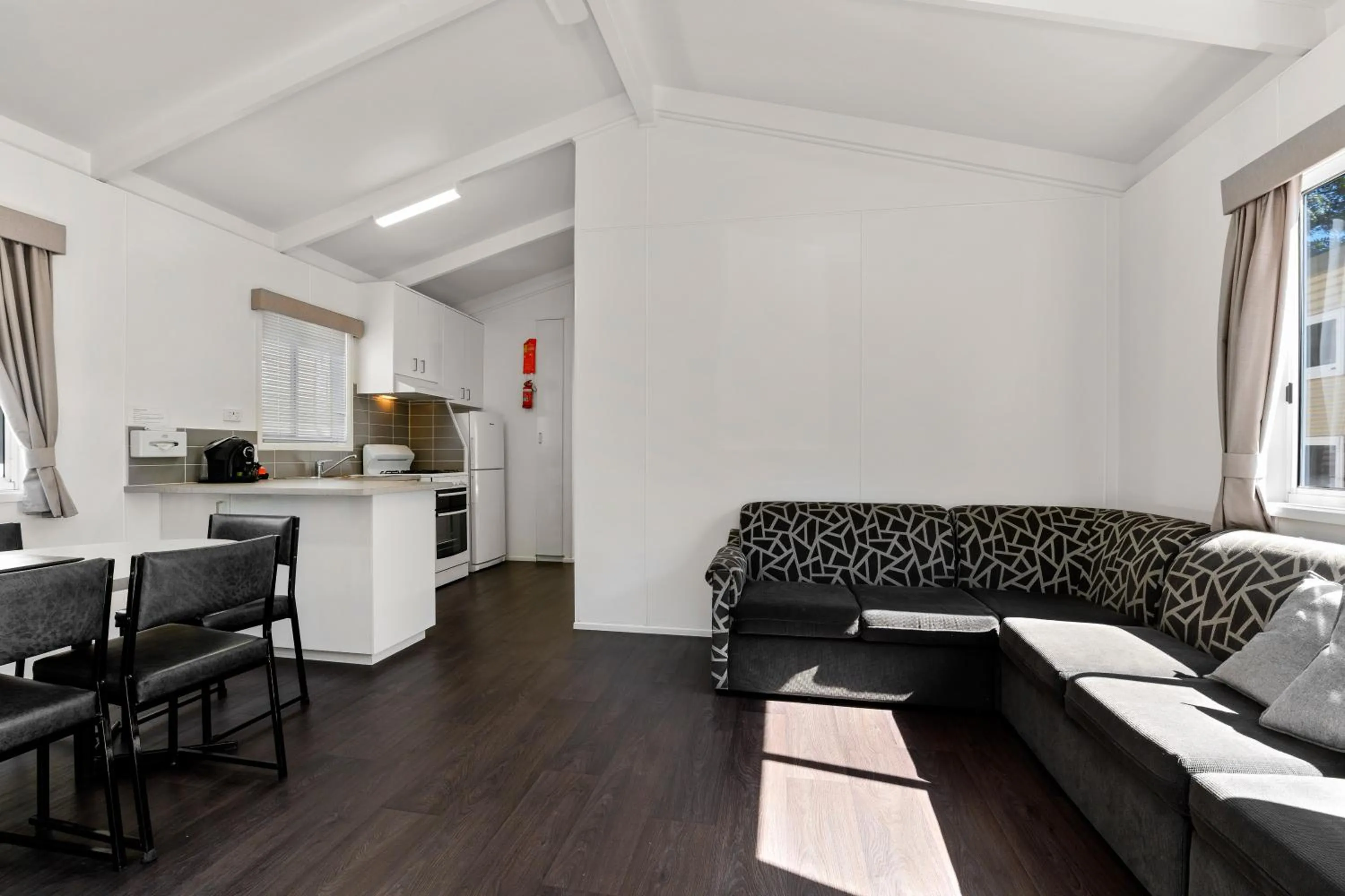 Kitchen or kitchenette in Bright Riverside Holiday Park