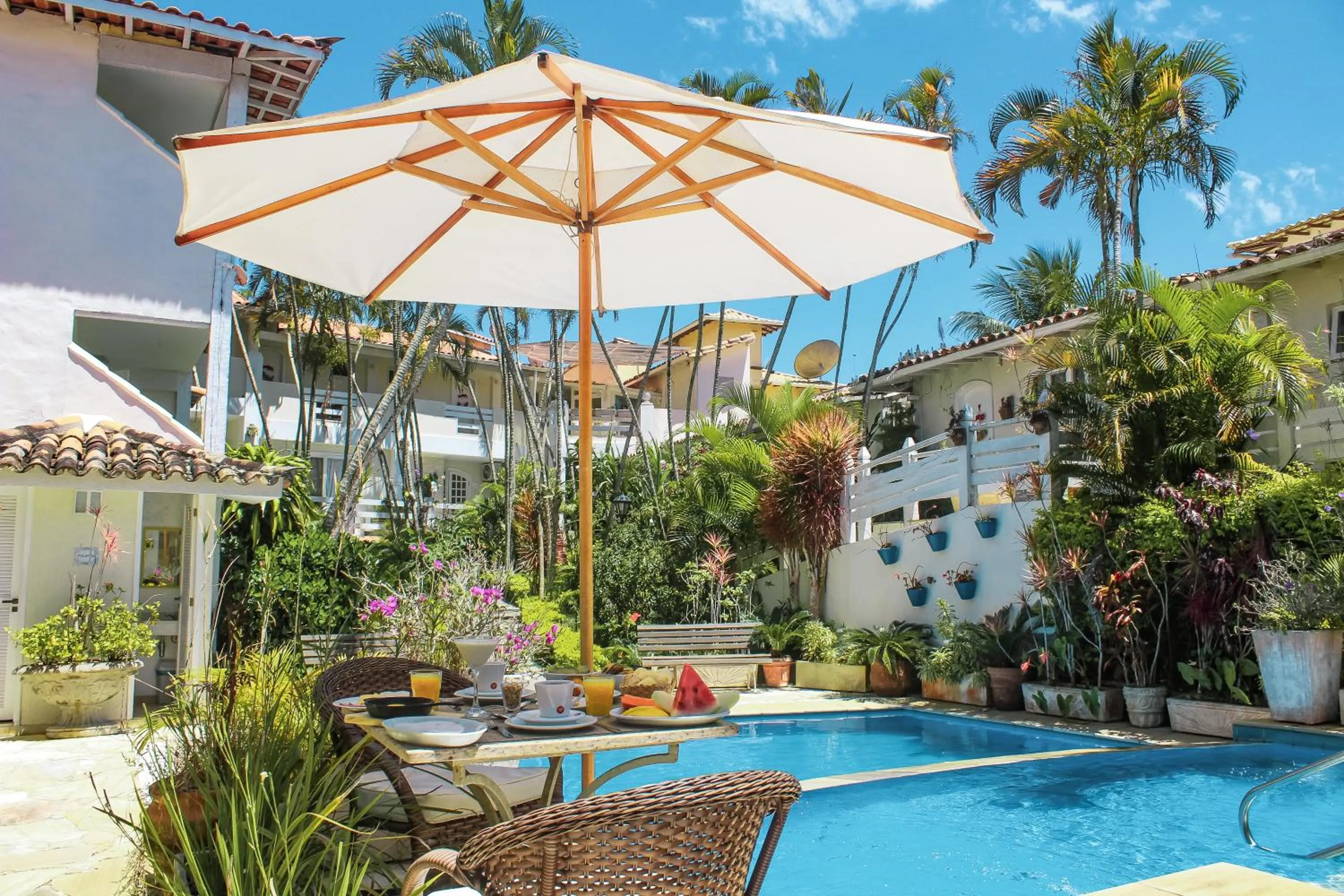 Swimming pool in Auberge de la Langouste