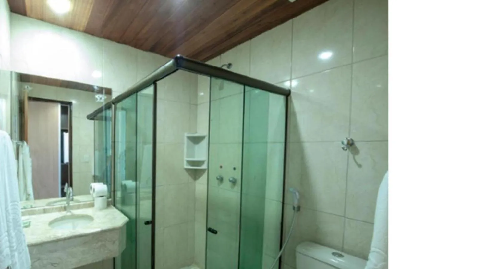 Bathroom in Estação do Sol Praia Hotel