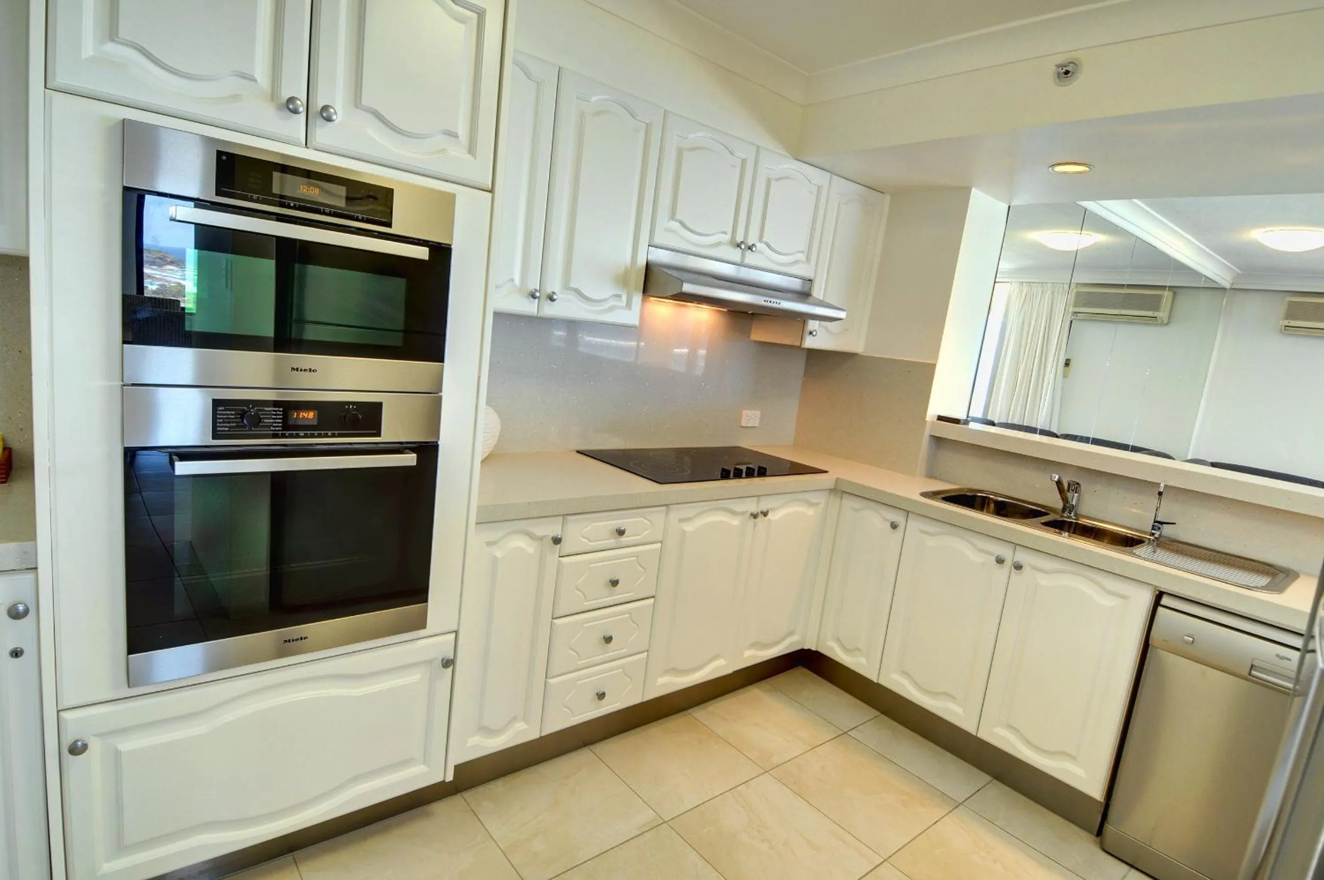 Kitchen or kitchenette in Coolum Caprice
