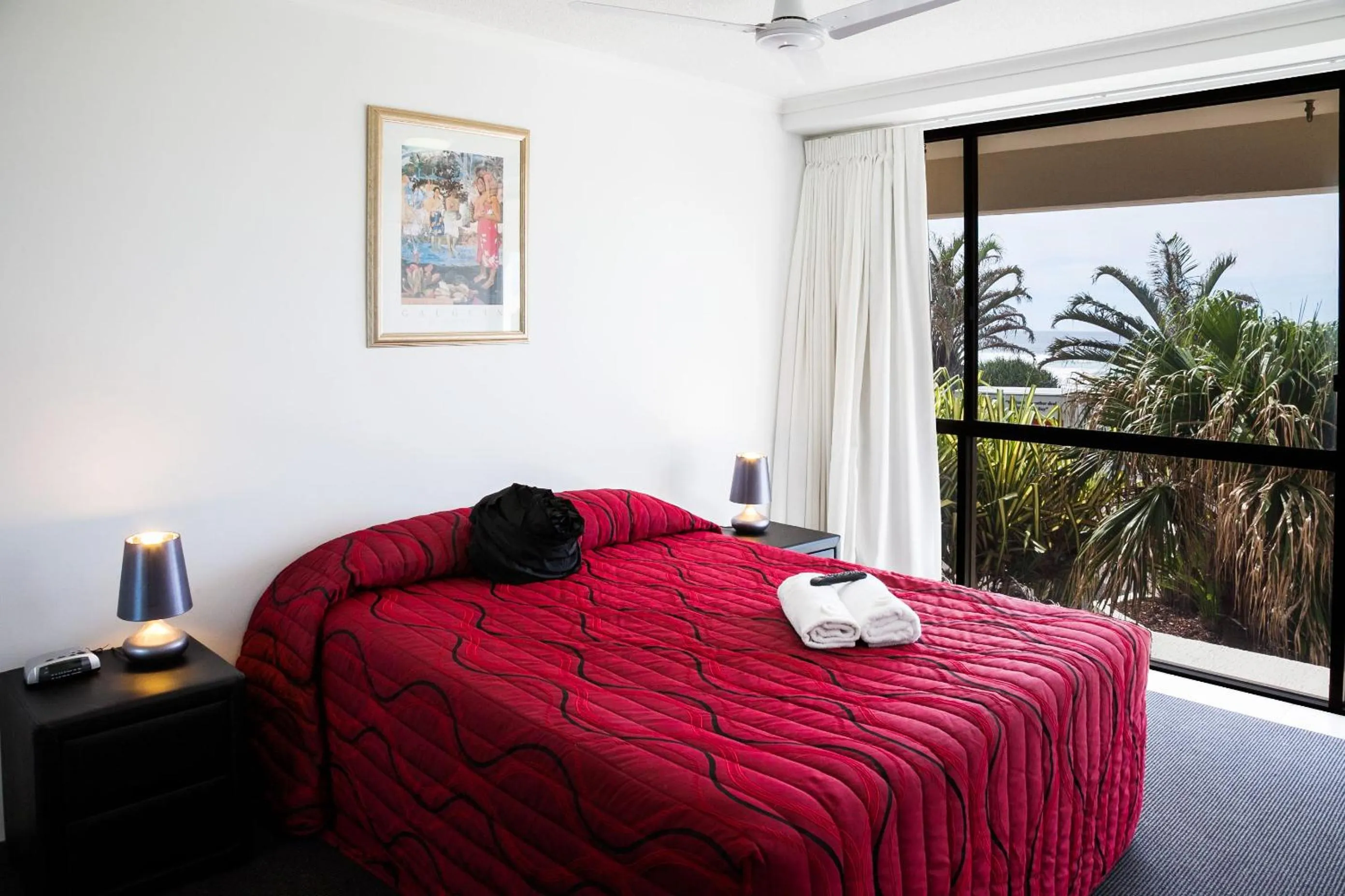Bedroom, Bed in Coolum Caprice