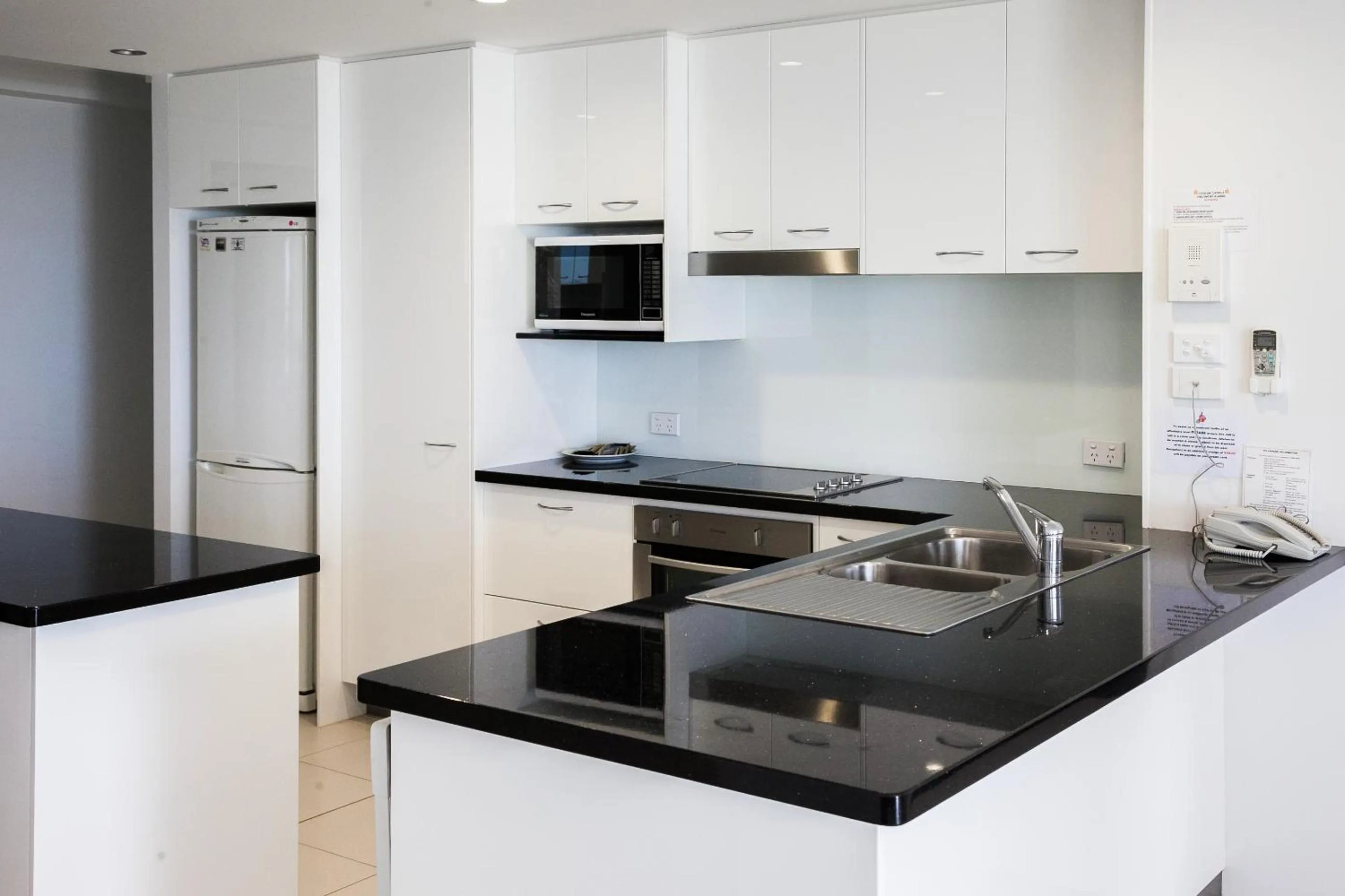 Kitchen or kitchenette in Coolum Caprice