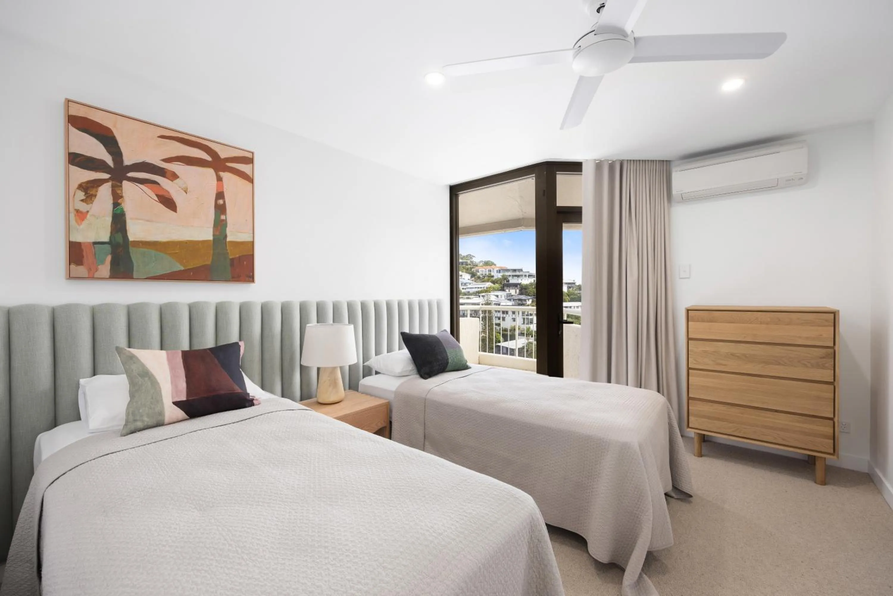 Bedroom, Bed in Coolum Caprice