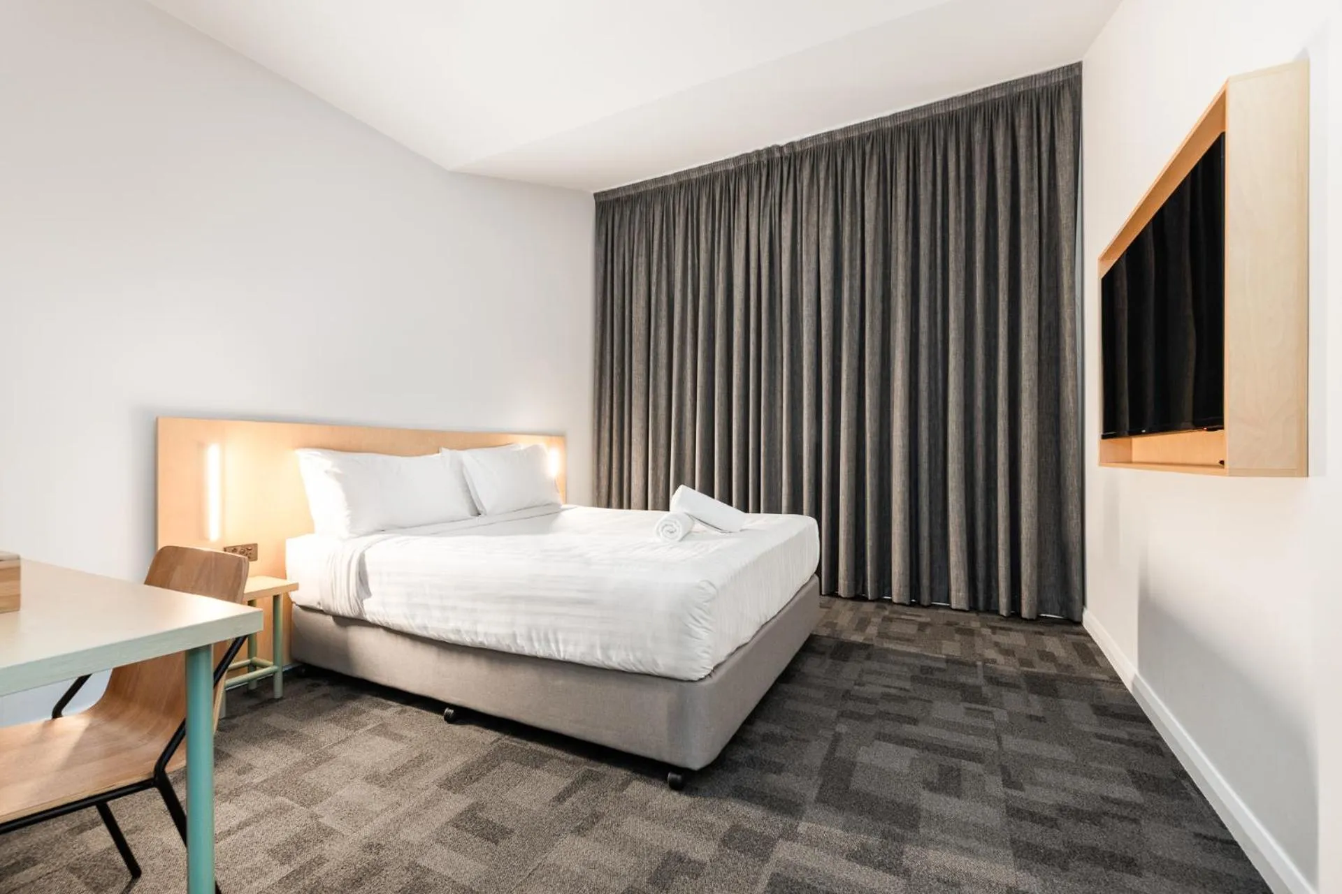 Bed in YHA Sydney Central