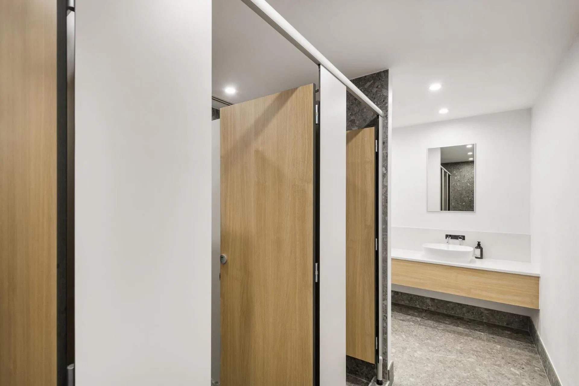 Bathroom in YHA Sydney Central