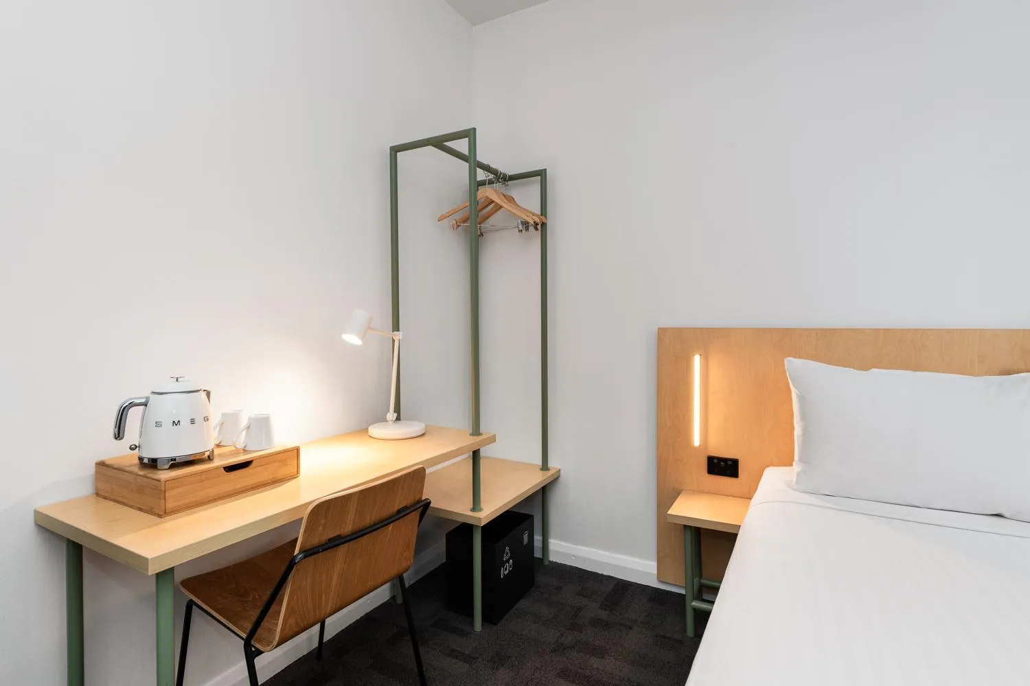 Bedroom, Bed in YHA Sydney Central
