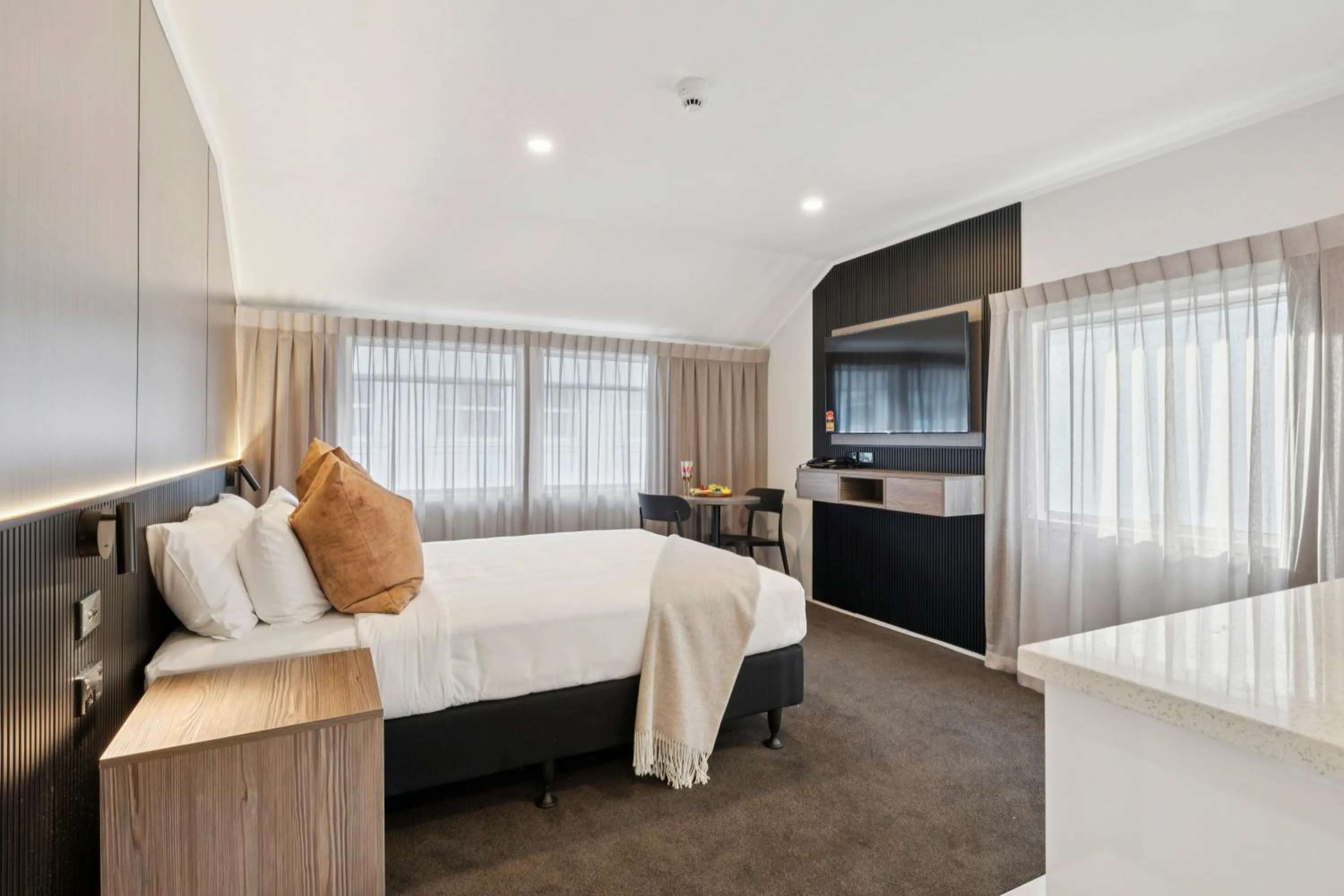 Bed in Sai Motels - Greenlane Auckland