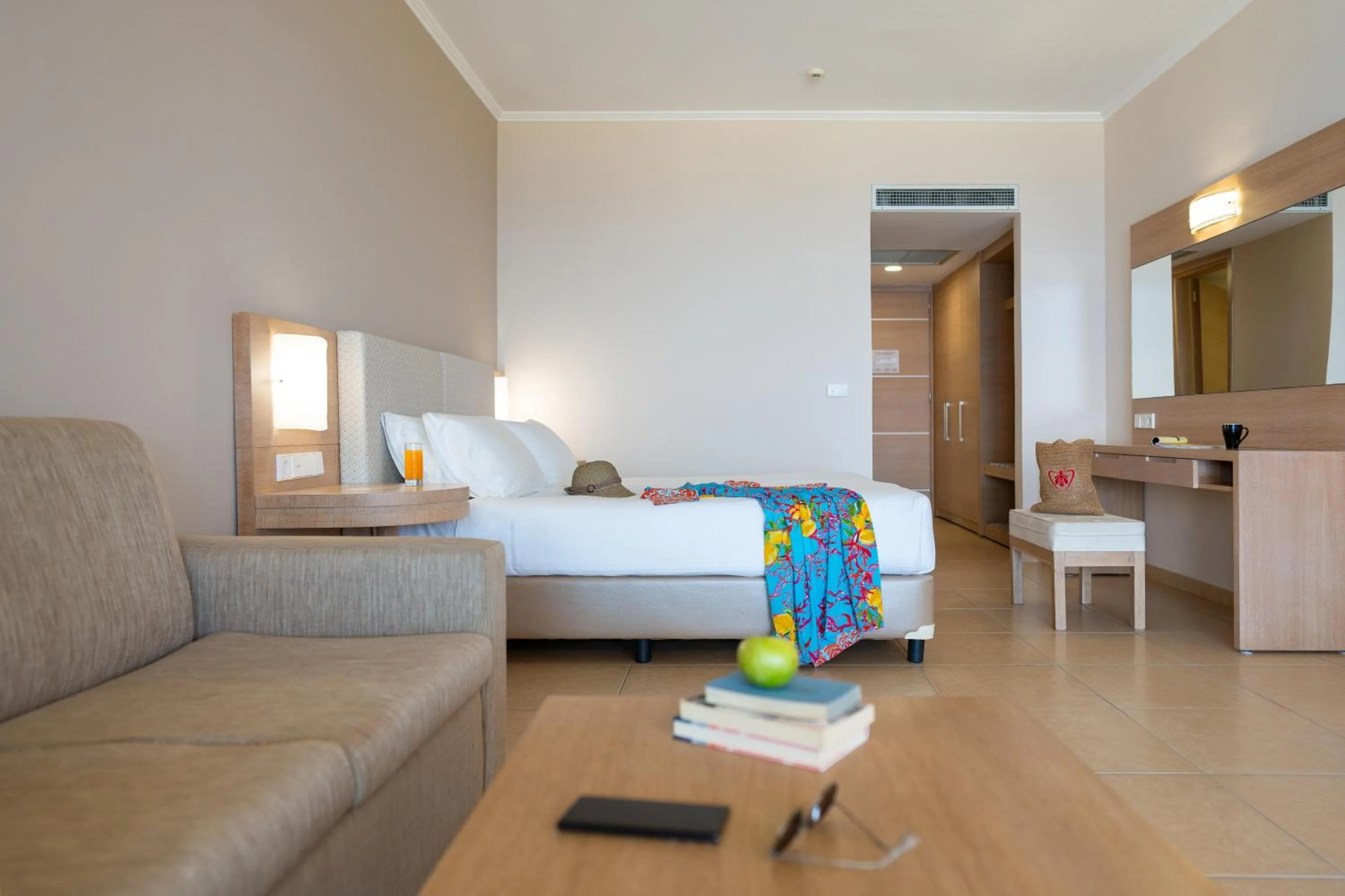 Photo of the whole room in KRESTEN ROYAL Euphoria Resort