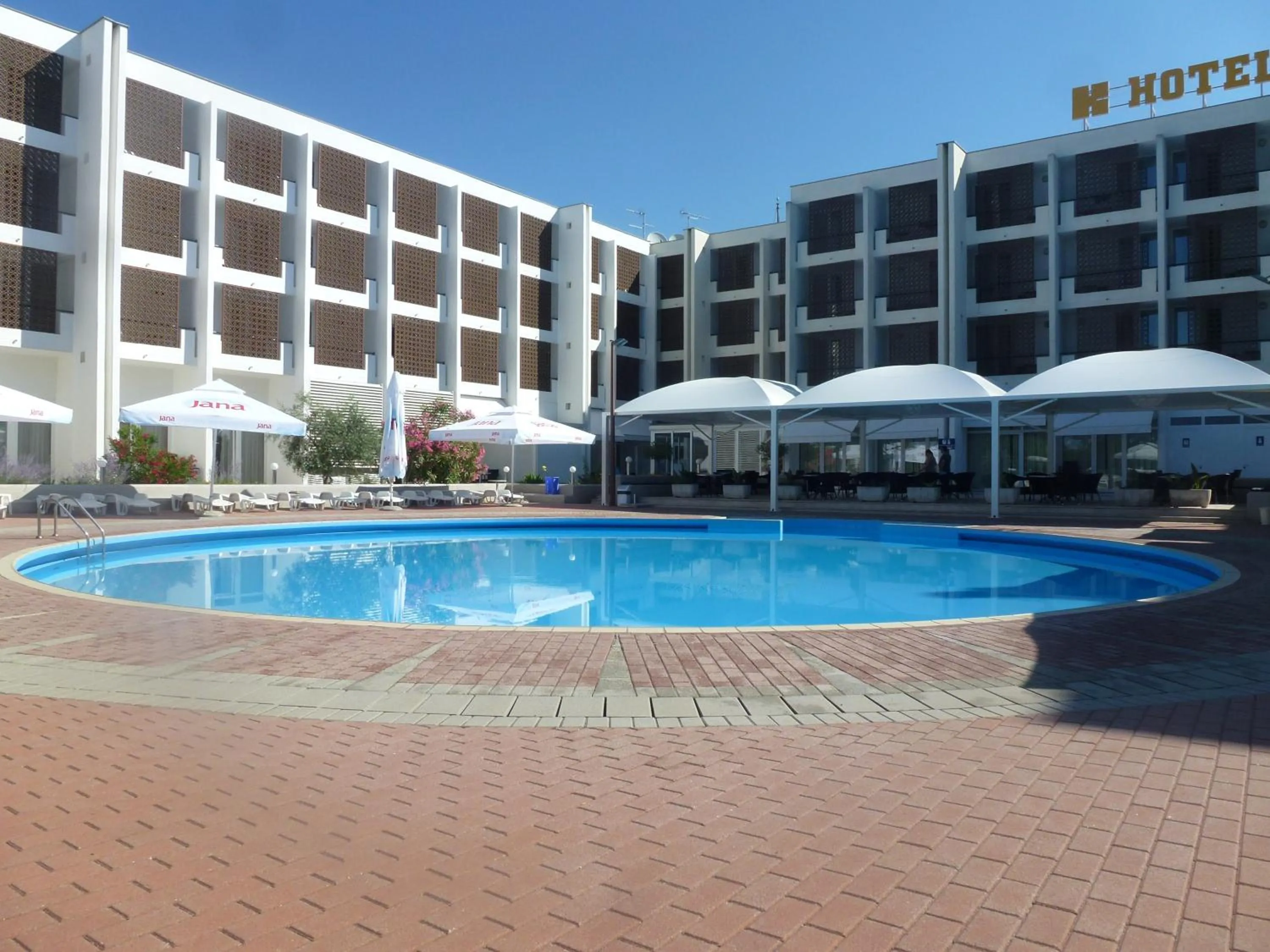 Swimming pool in Hotel Kolovare