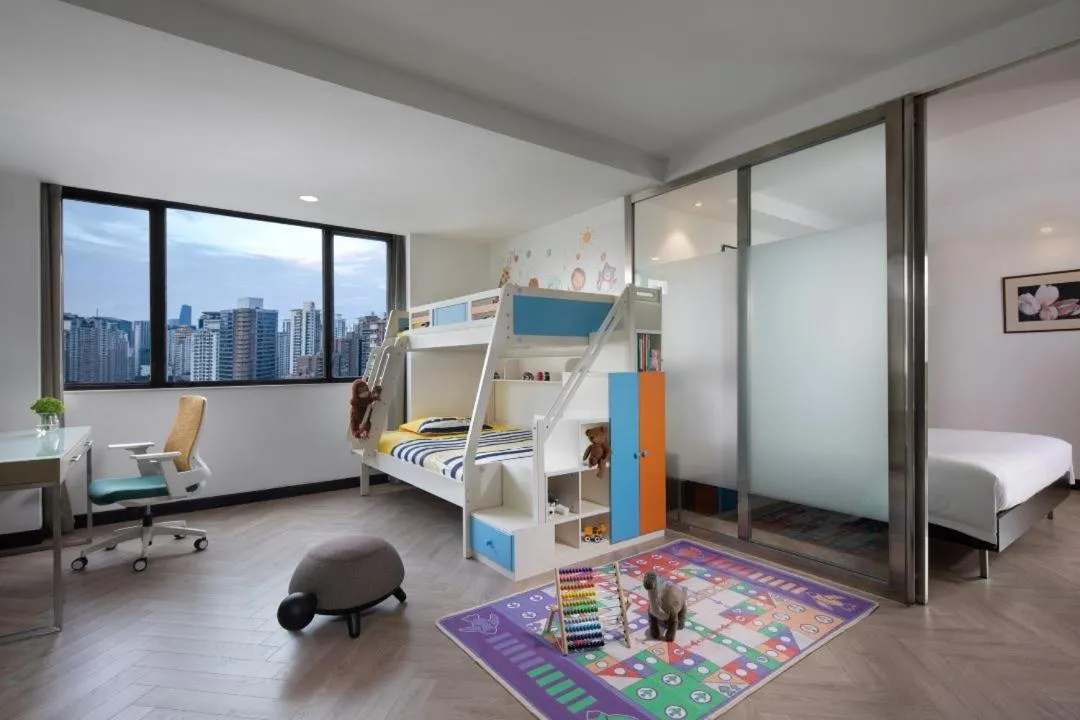 Bedroom in Holiday Inn Shanghai Vista Near Jing'an Temple