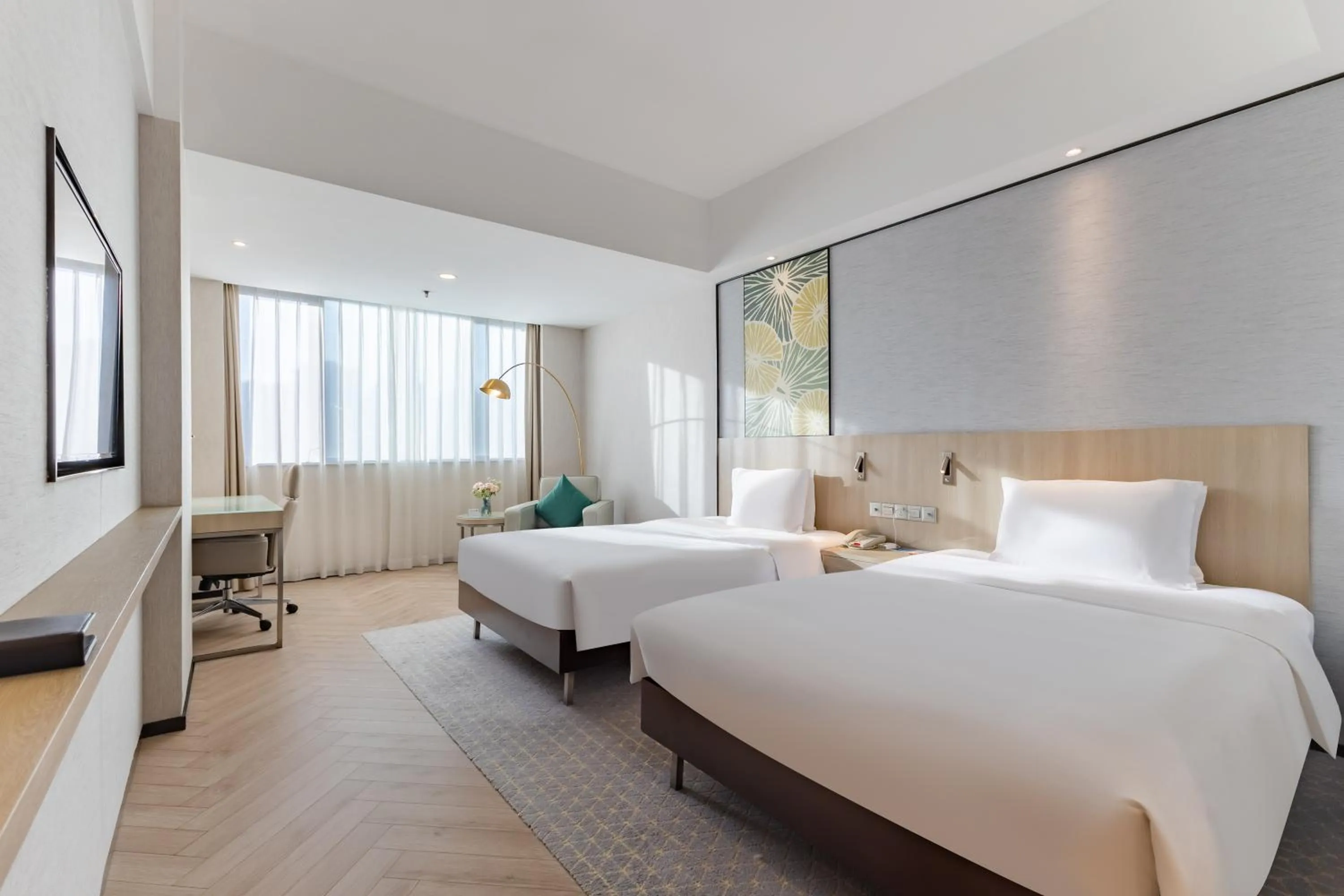 Photo of the whole room, Bed in Holiday Inn Shanghai Vista Near Jing'an Temple