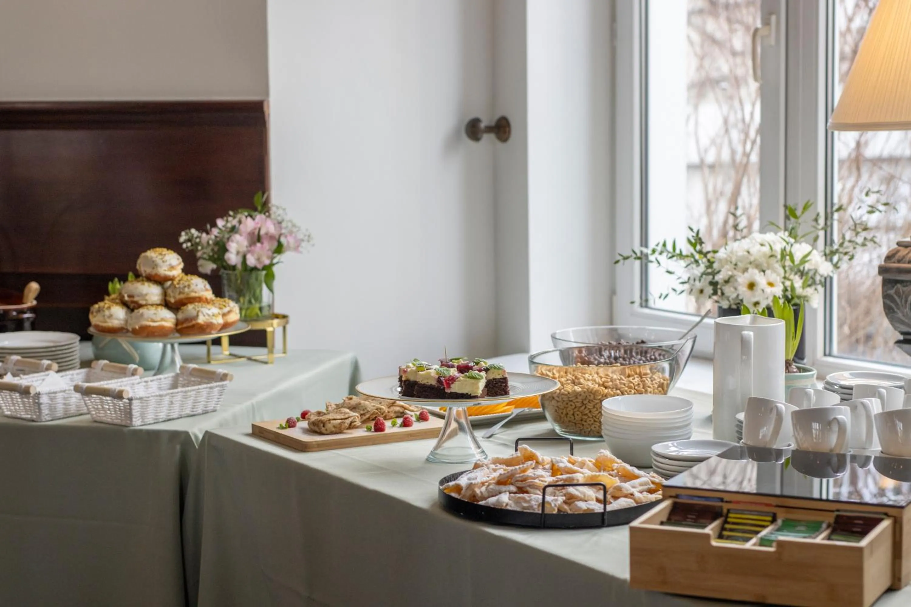 Restaurant/places to eat in Villa Pallas